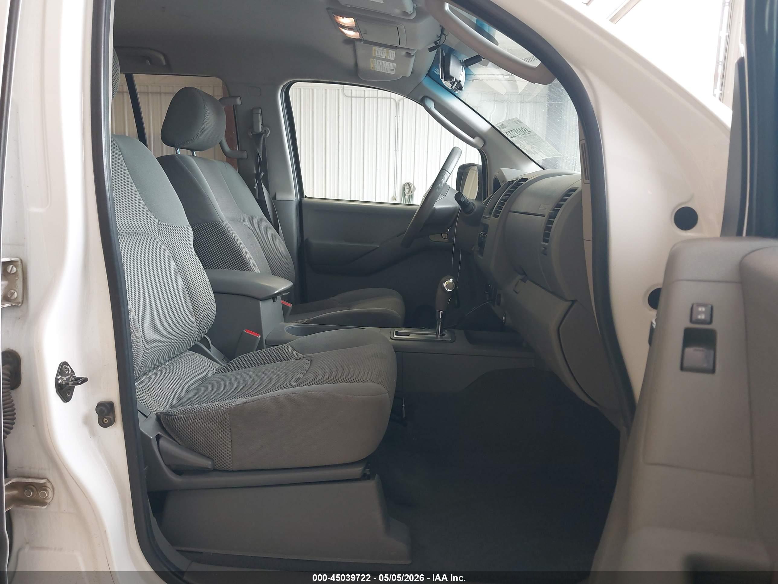 NISSAN FRONTIER image 5