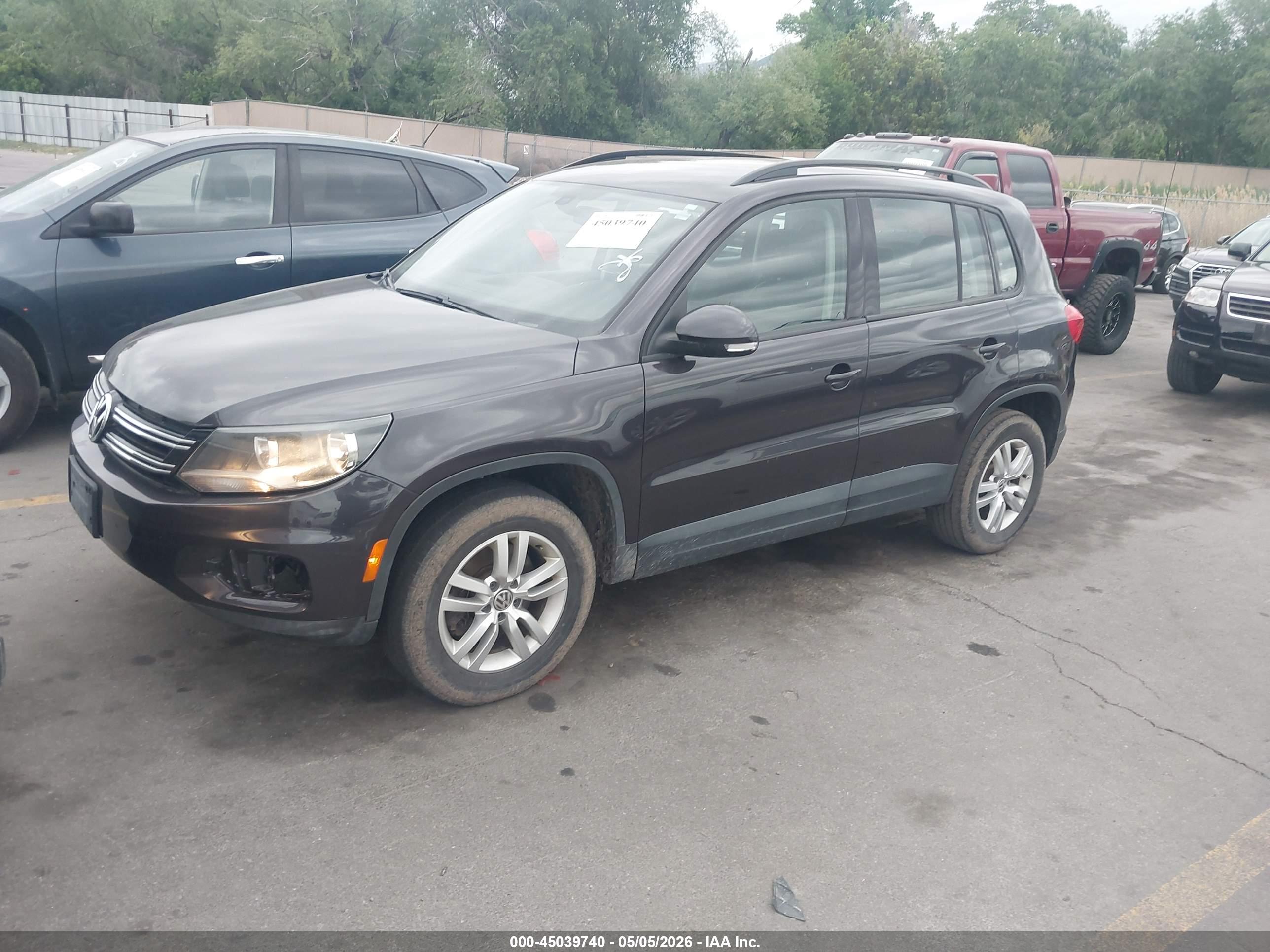 VOLKSWAGEN TIGUAN image 2