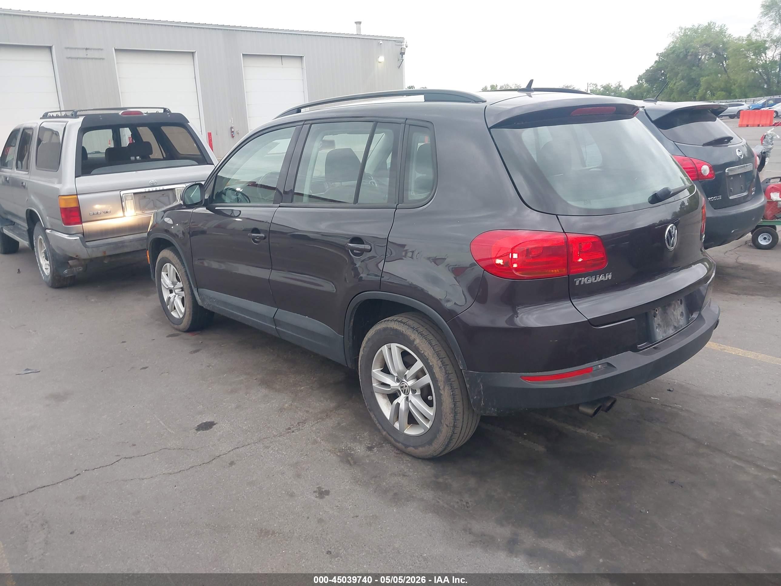 VOLKSWAGEN TIGUAN image 3