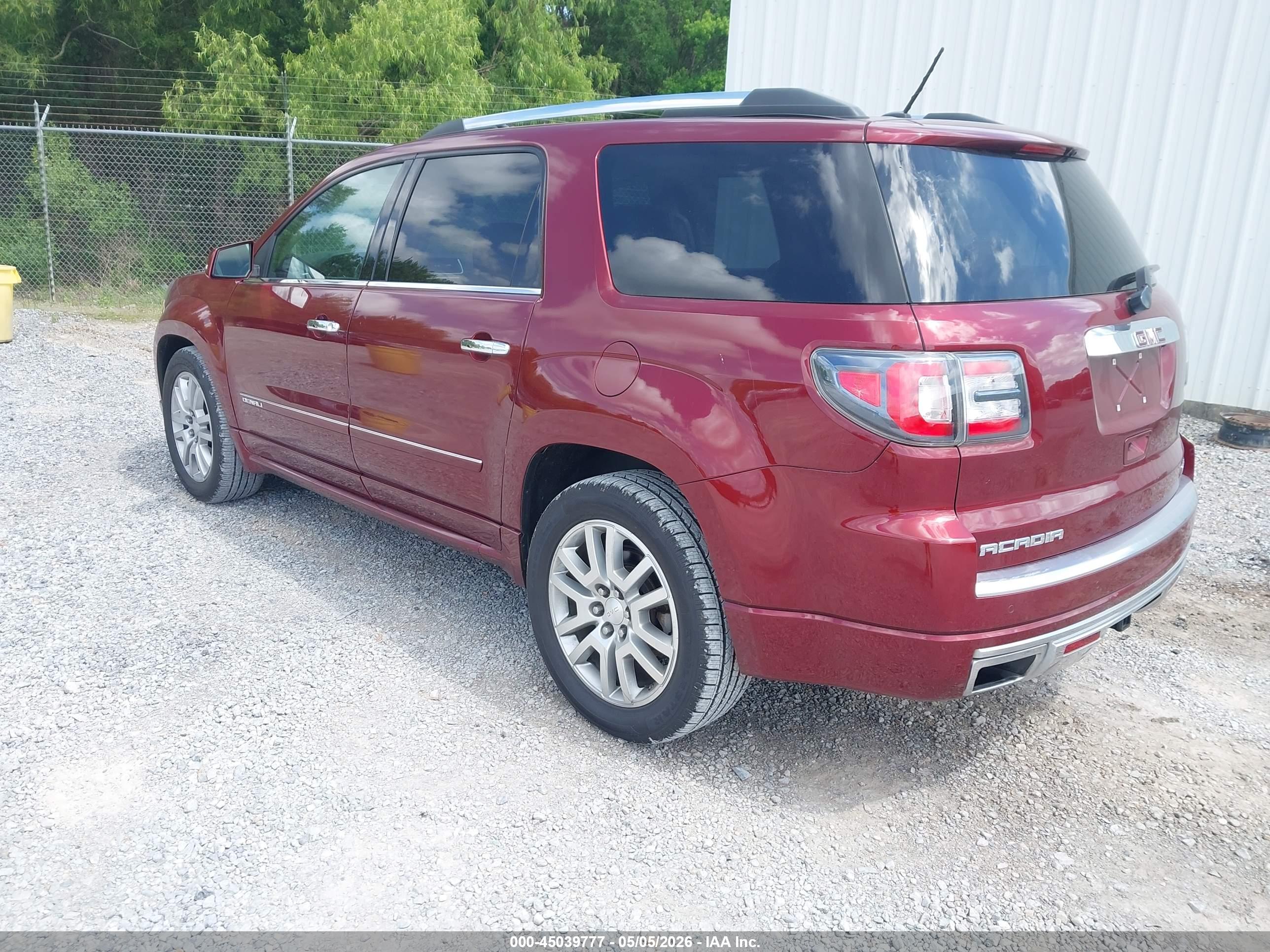 GMC ACADIA image 3