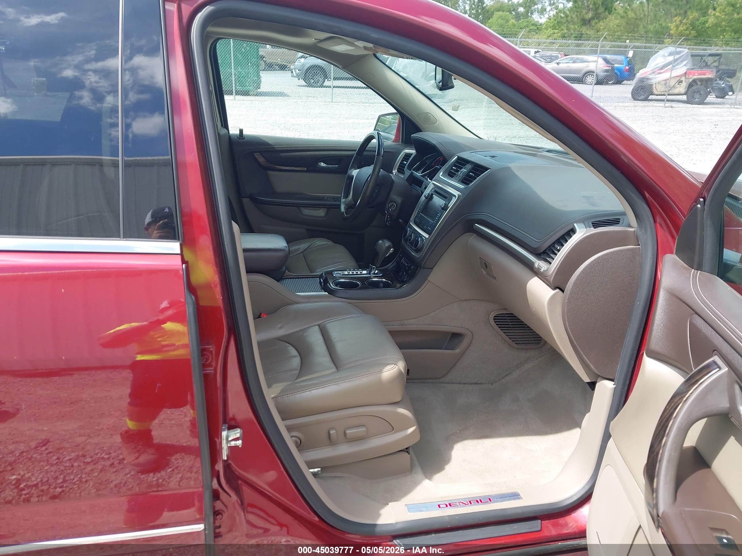 GMC ACADIA image 5