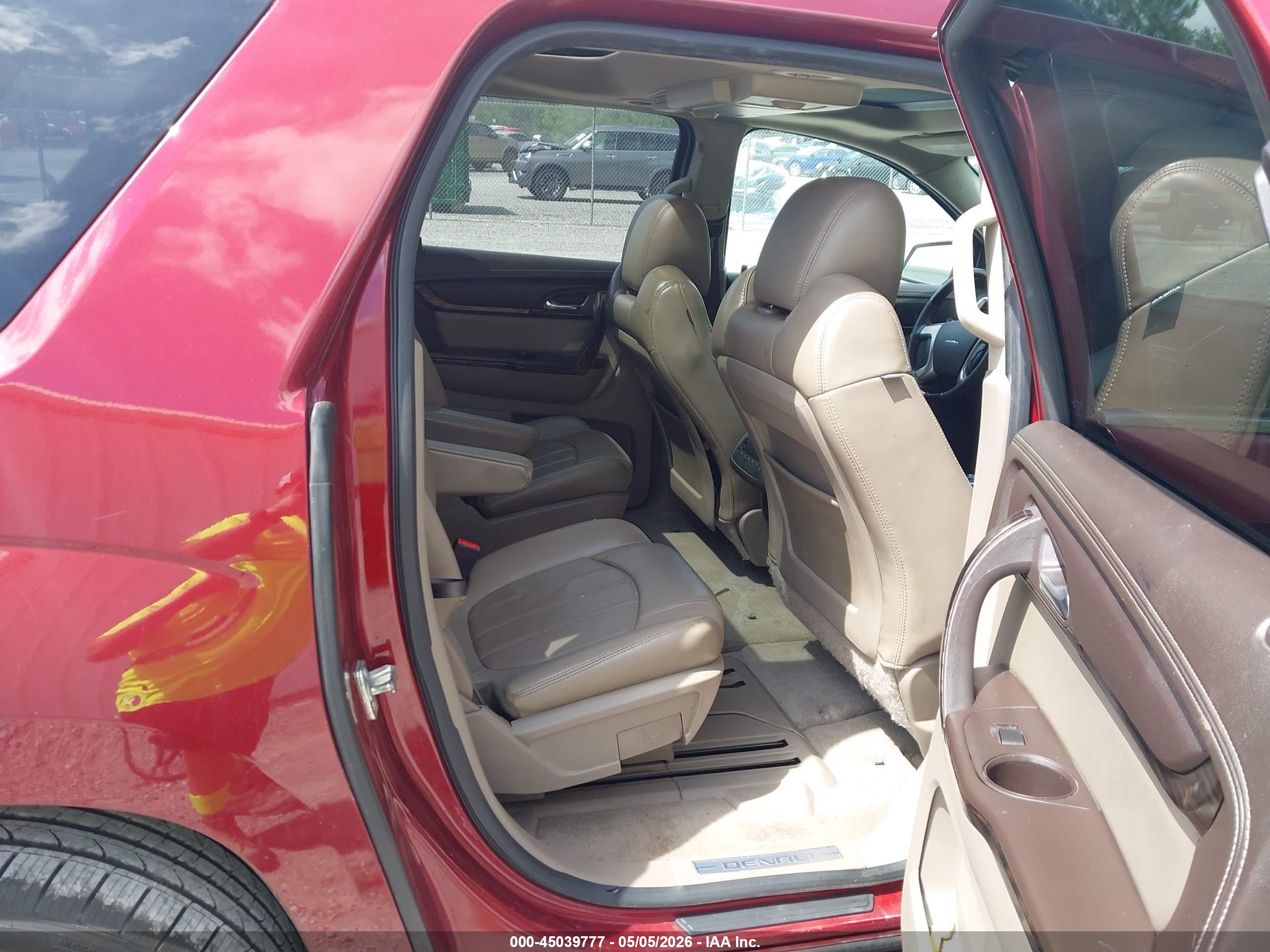 GMC ACADIA image 8