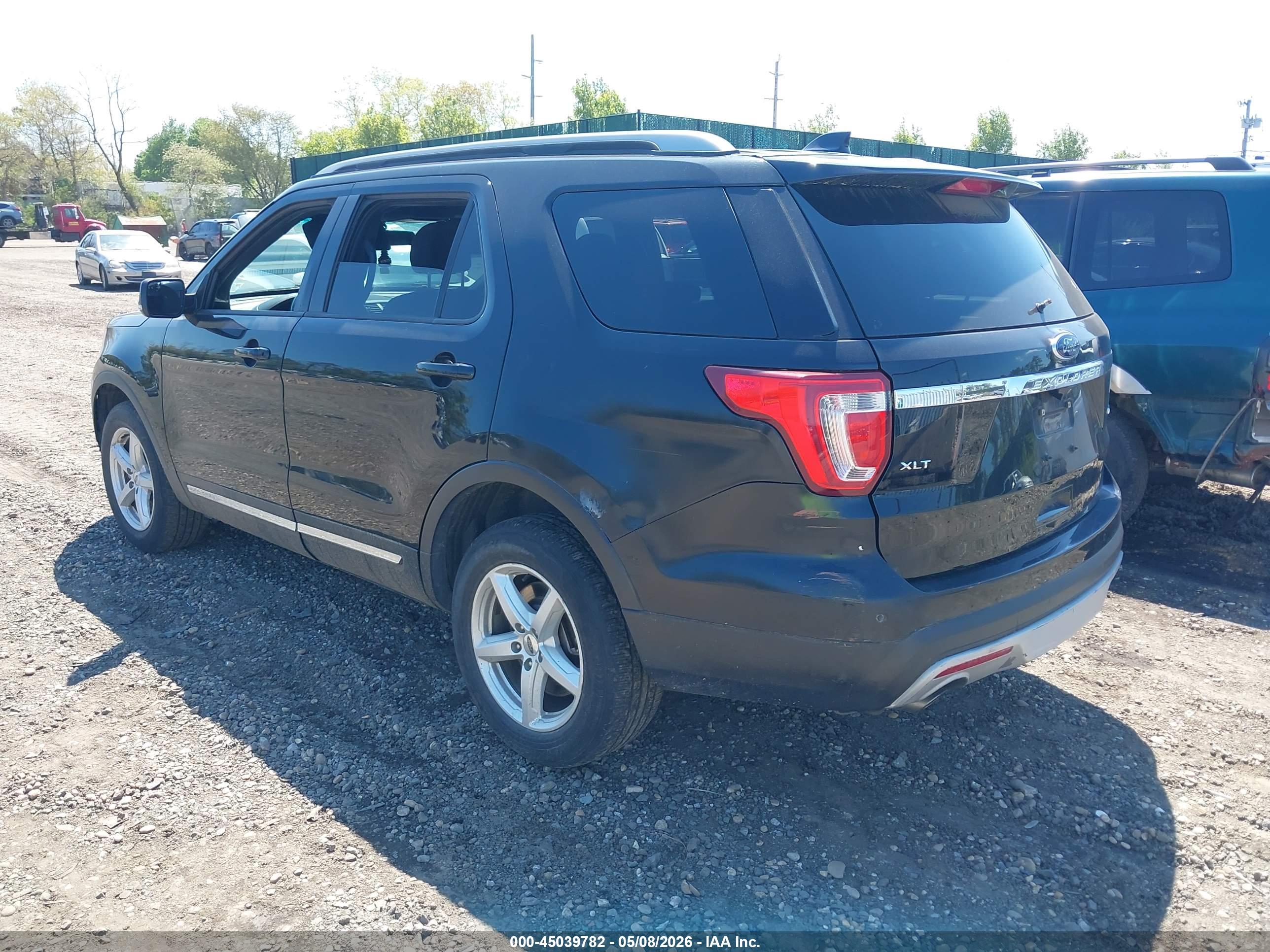 FORD EXPLORER image 3