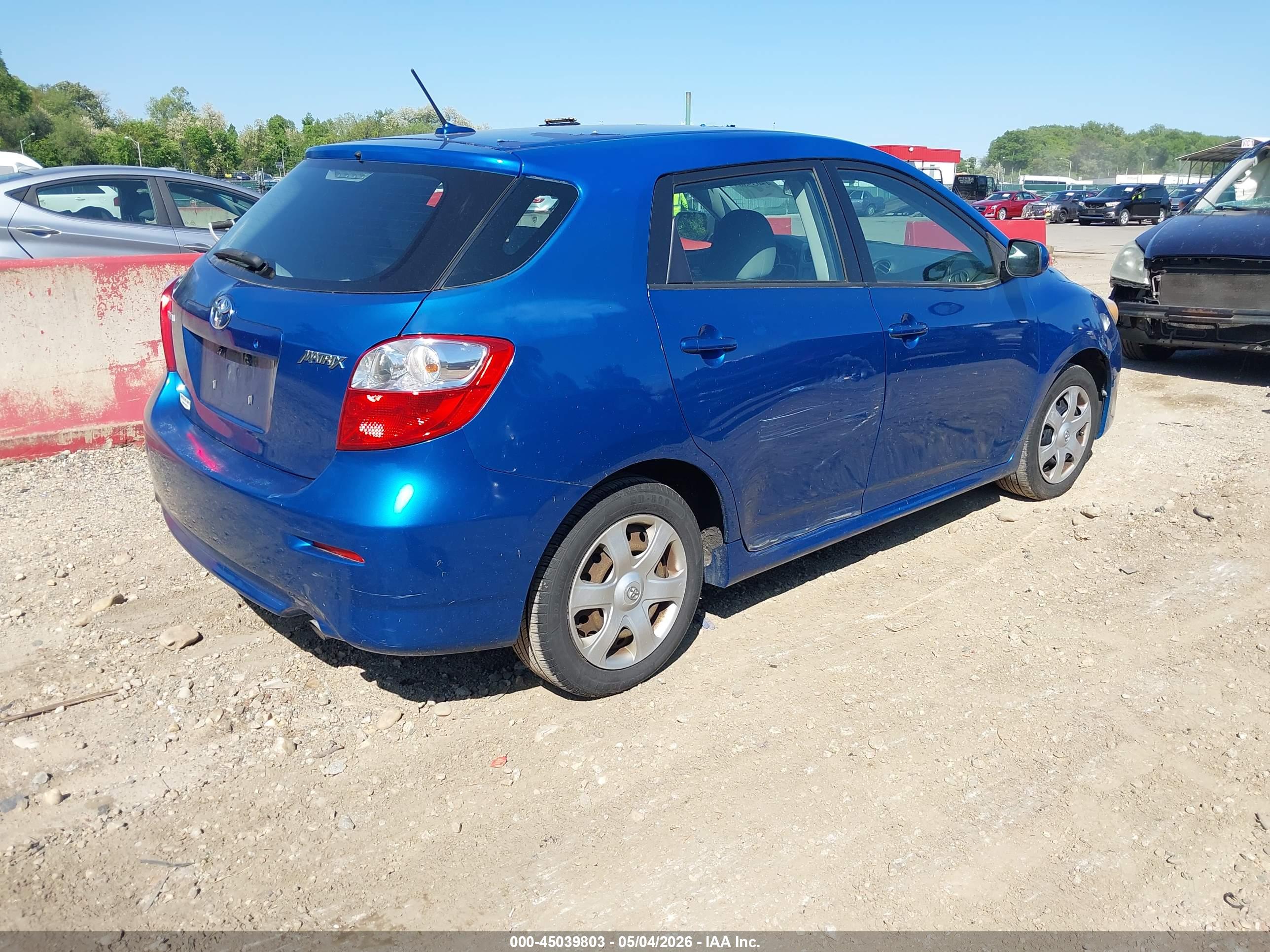 TOYOTA MATRIX image 4