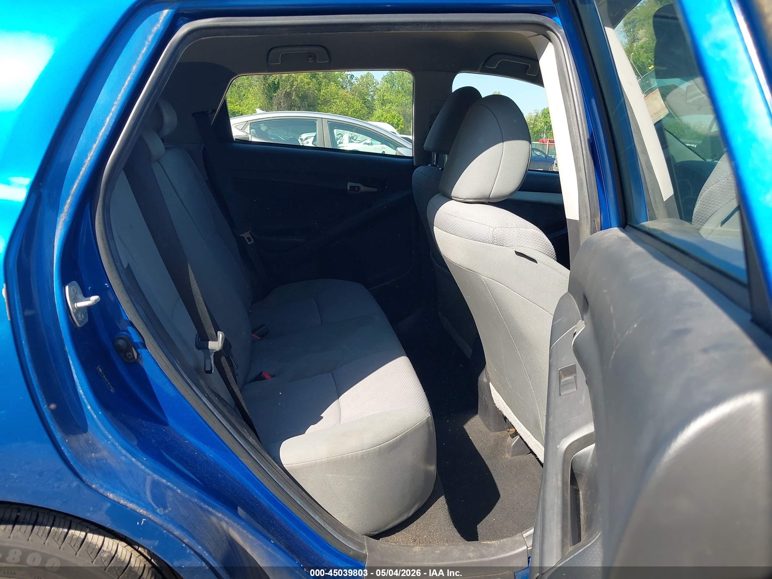 TOYOTA MATRIX image 8