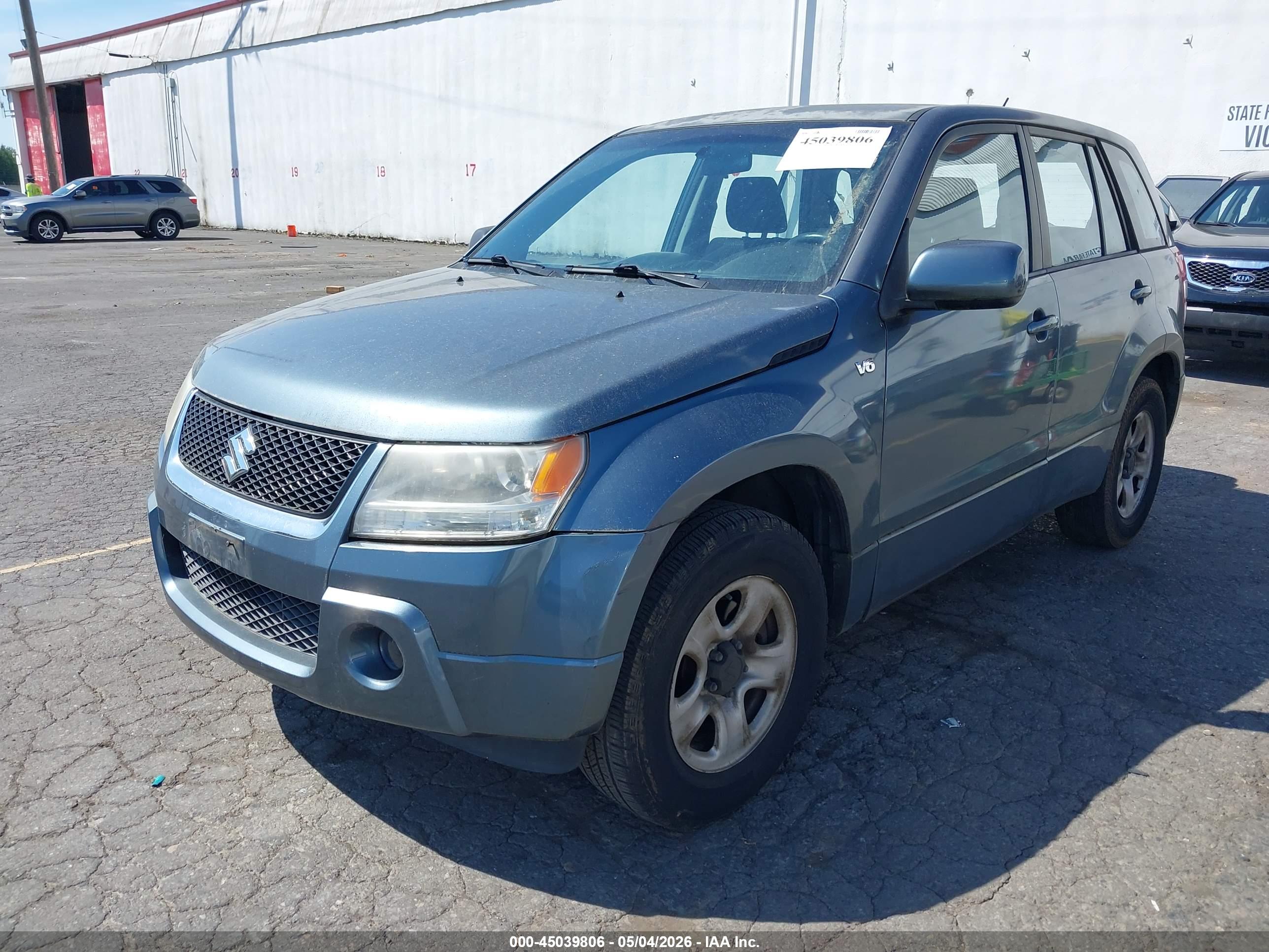 SUZUKI GRAND image 2