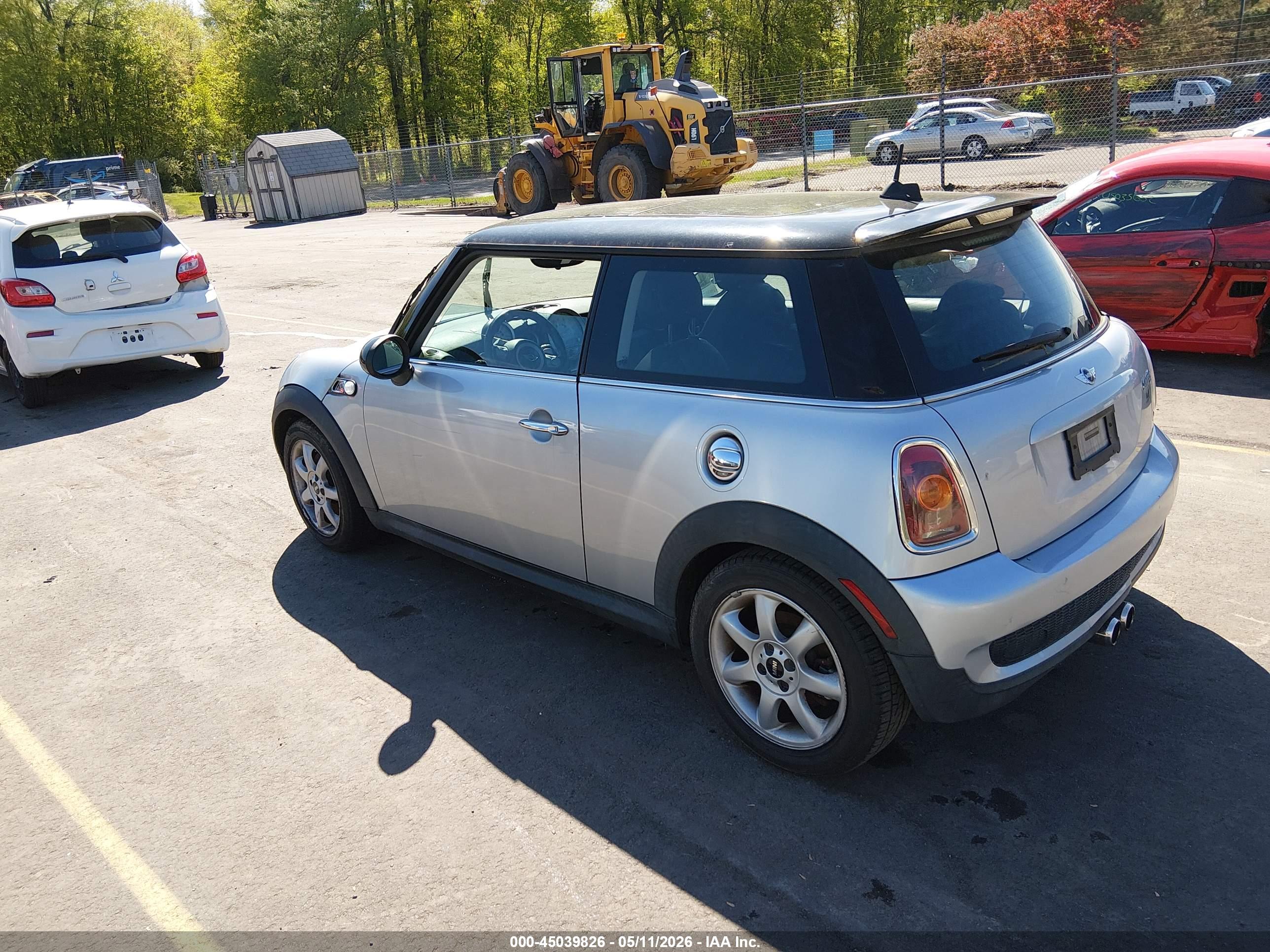 MINI COOPER image 3