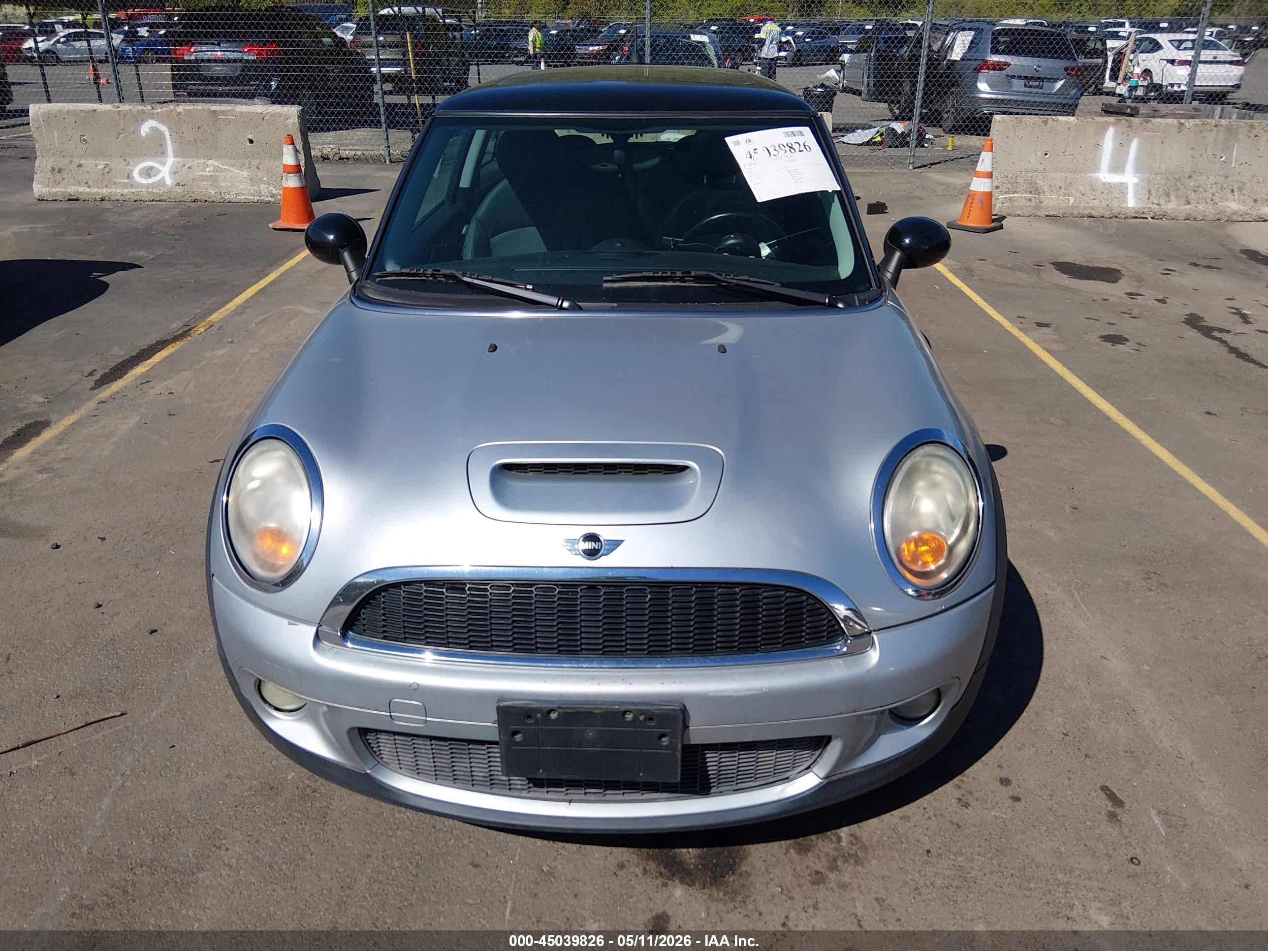 MINI COOPER image 6