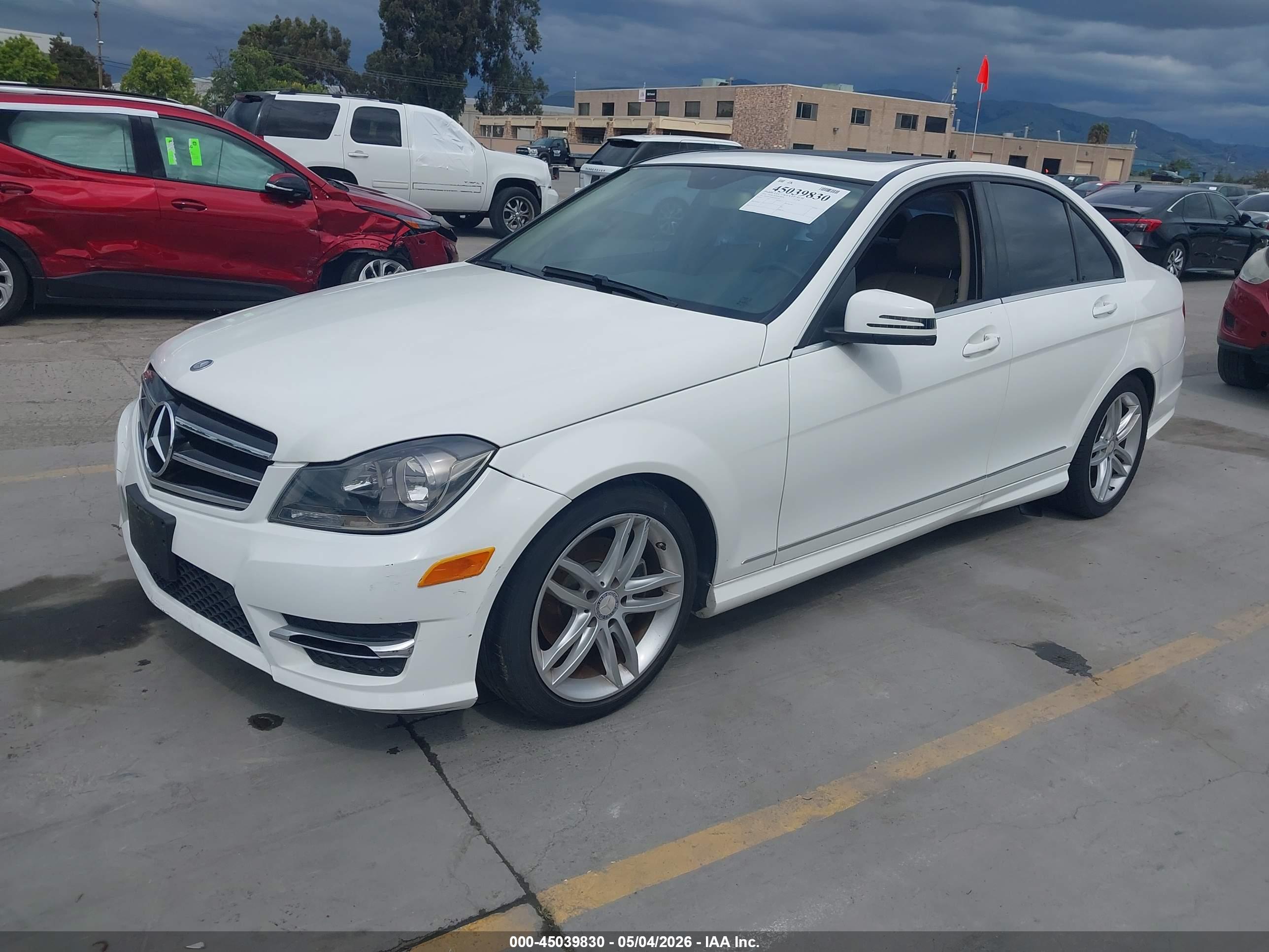 MERCEDES-BENZ C image 2