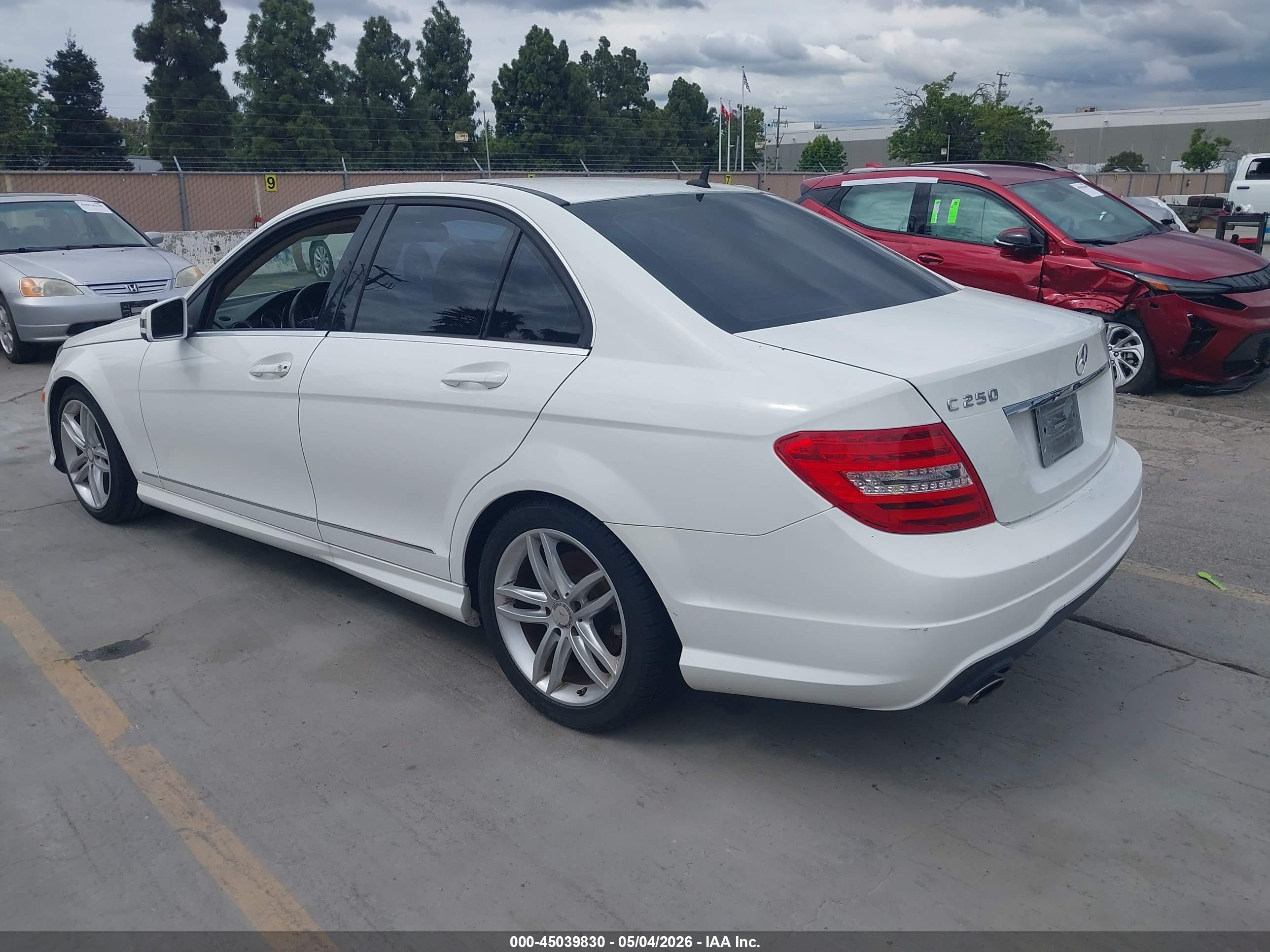 MERCEDES-BENZ C image 3