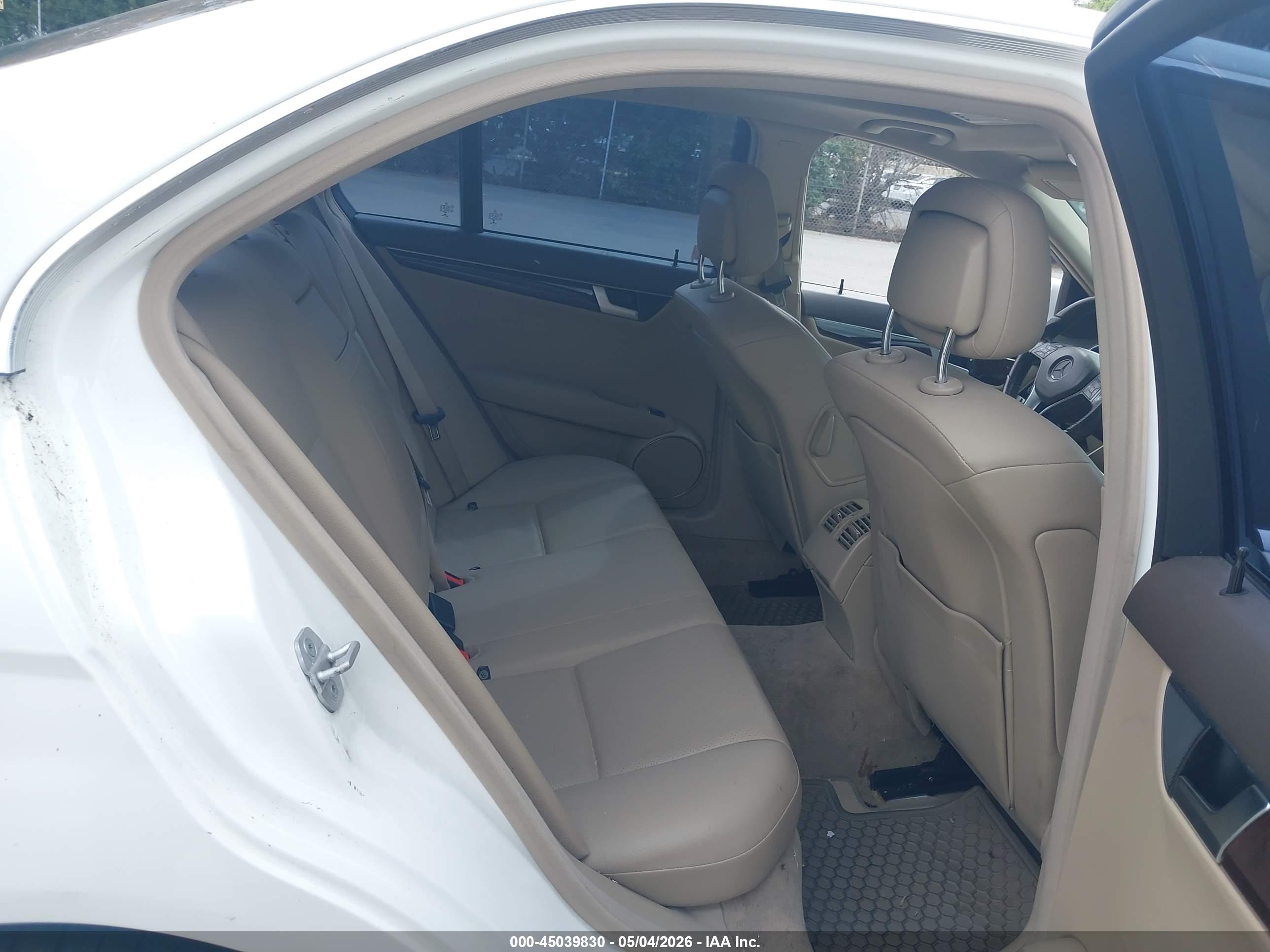 MERCEDES-BENZ C image 8