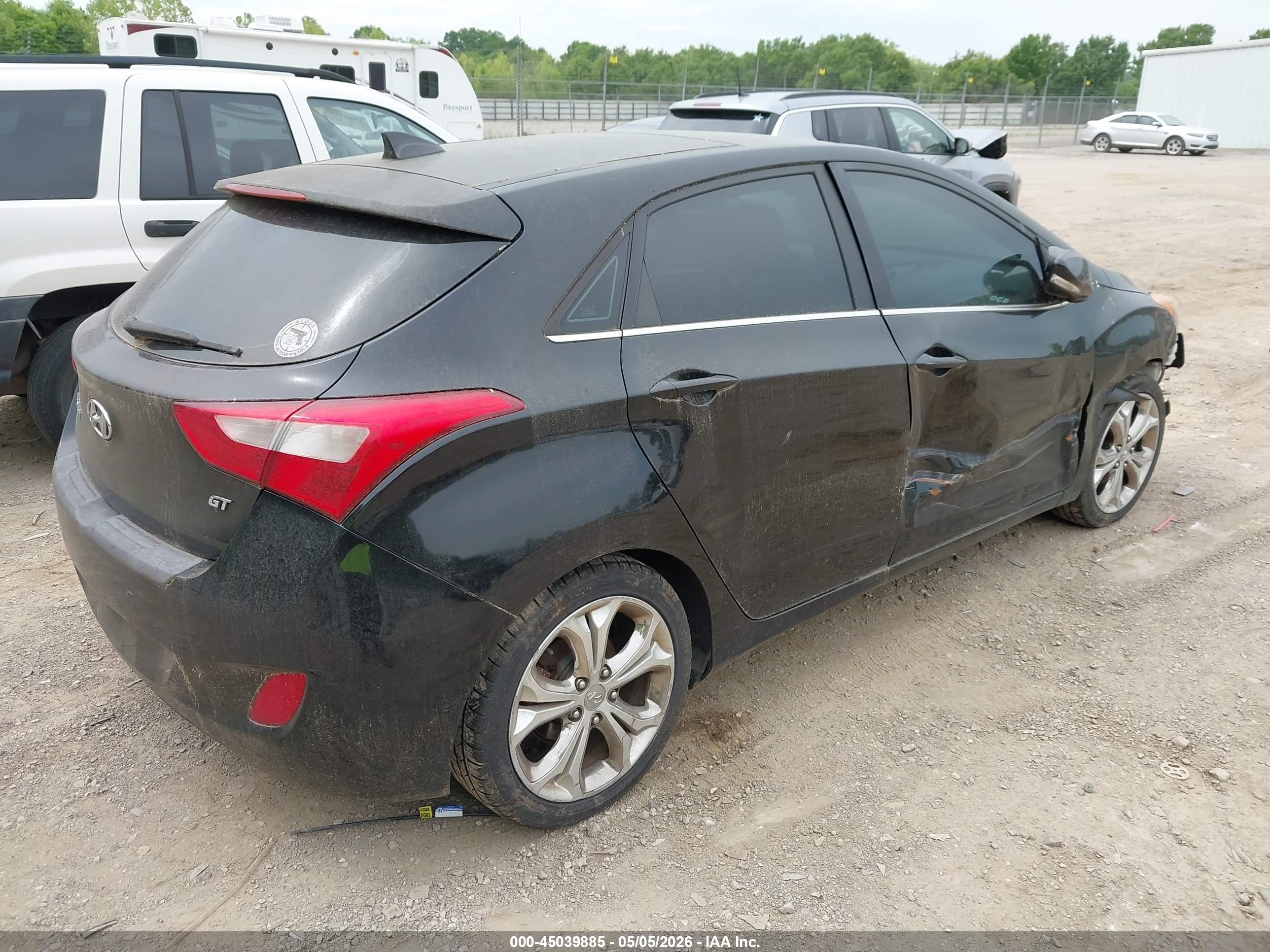 HYUNDAI ELANTRA image 4
