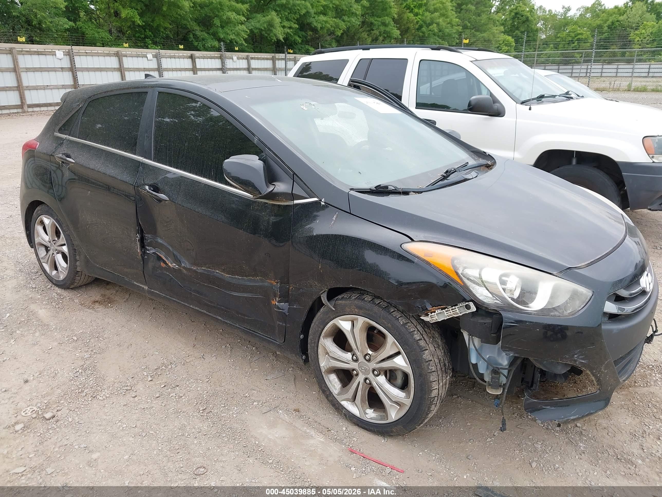 HYUNDAI ELANTRA image 6