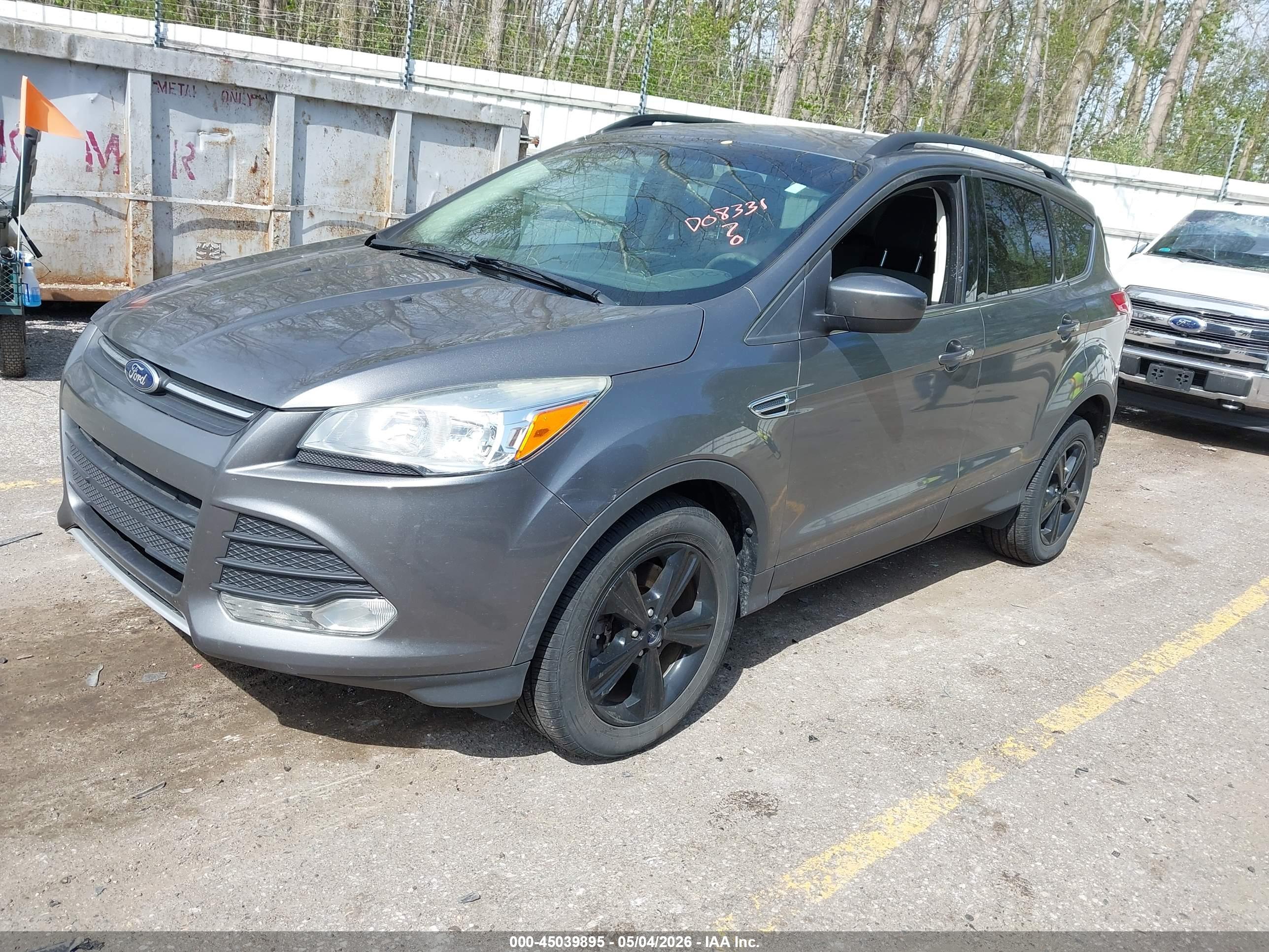 FORD ESCAPE image 2