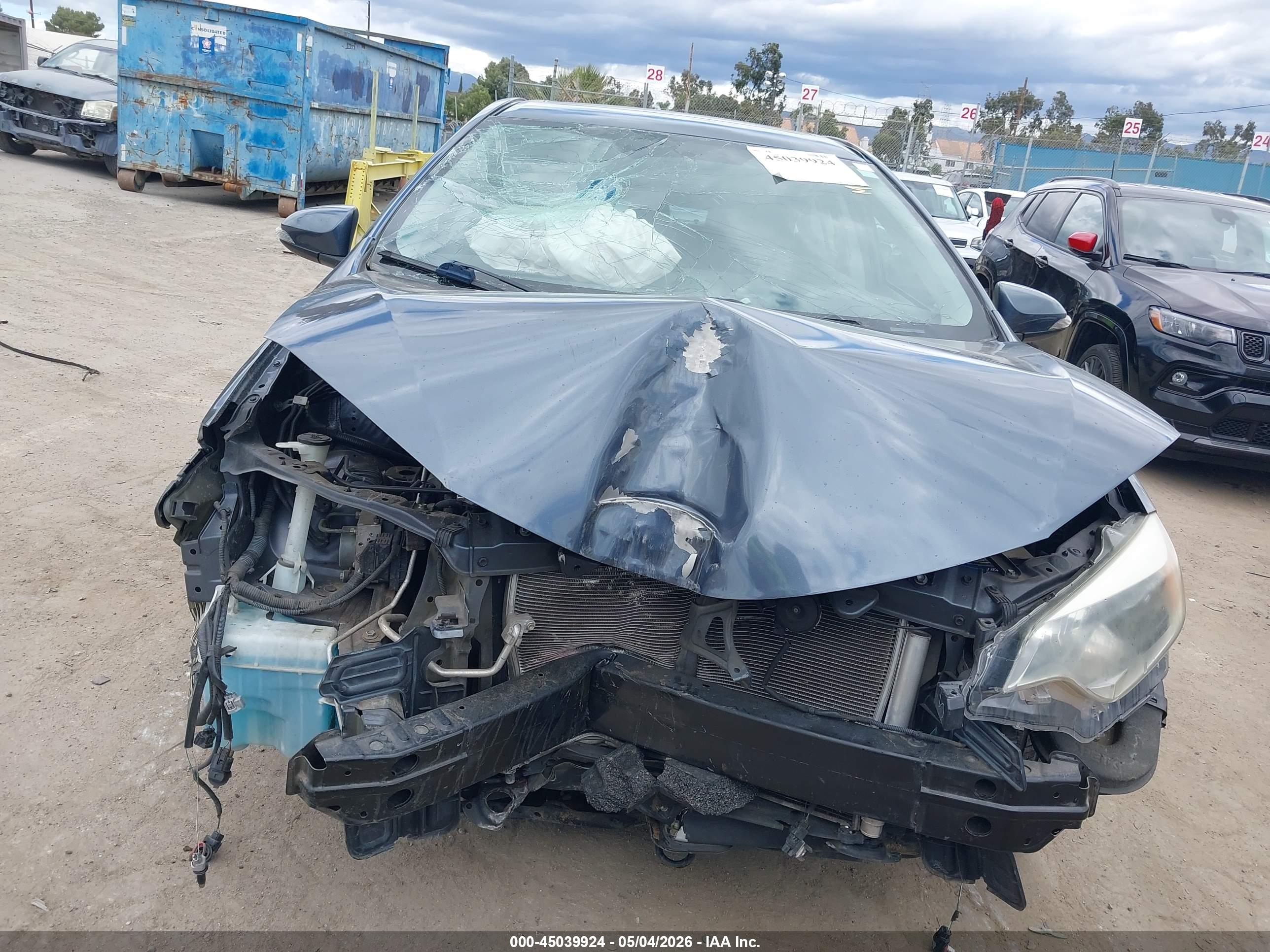 TOYOTA COROLLA image 6