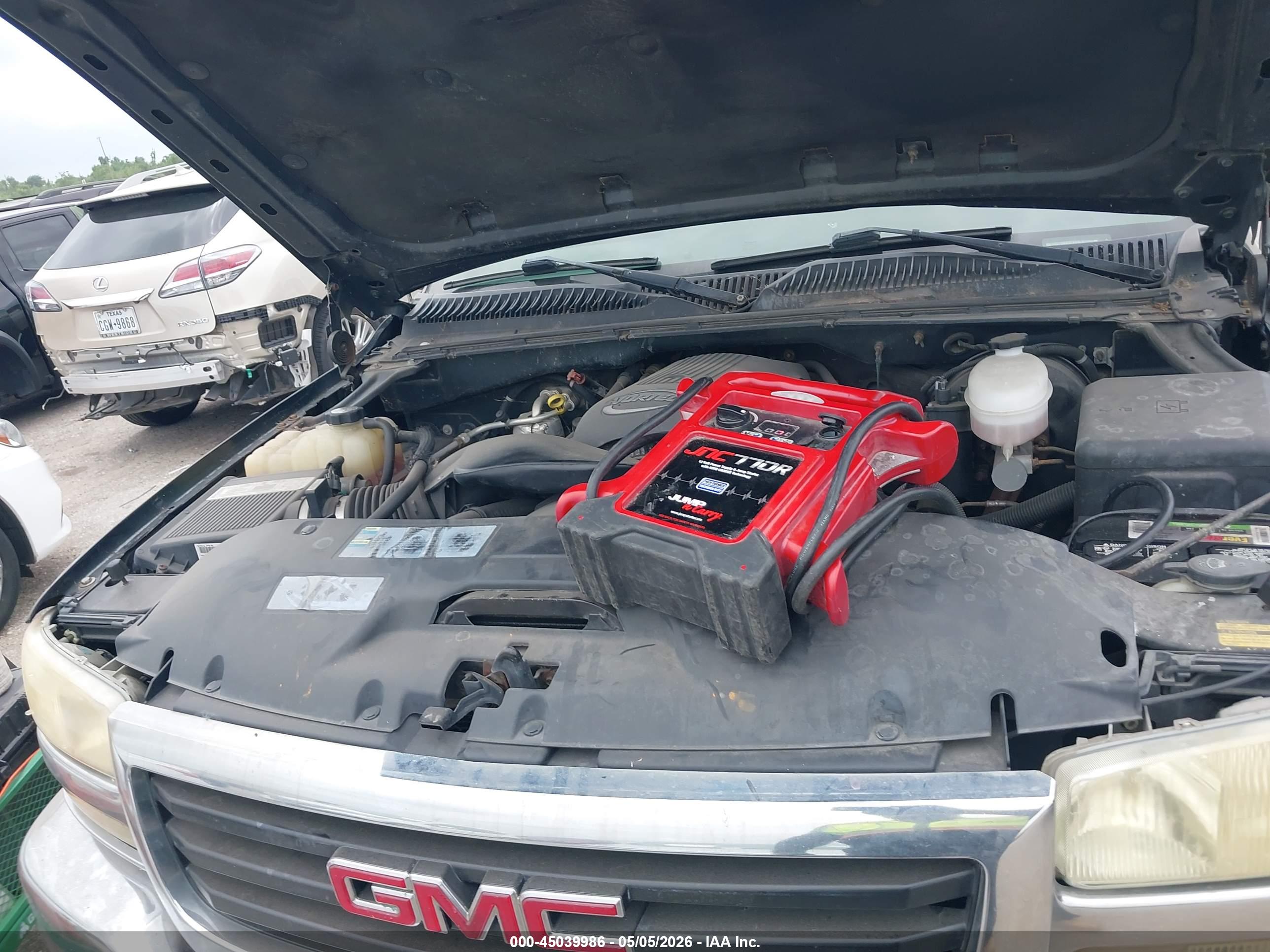 GMC SIERRA image 10