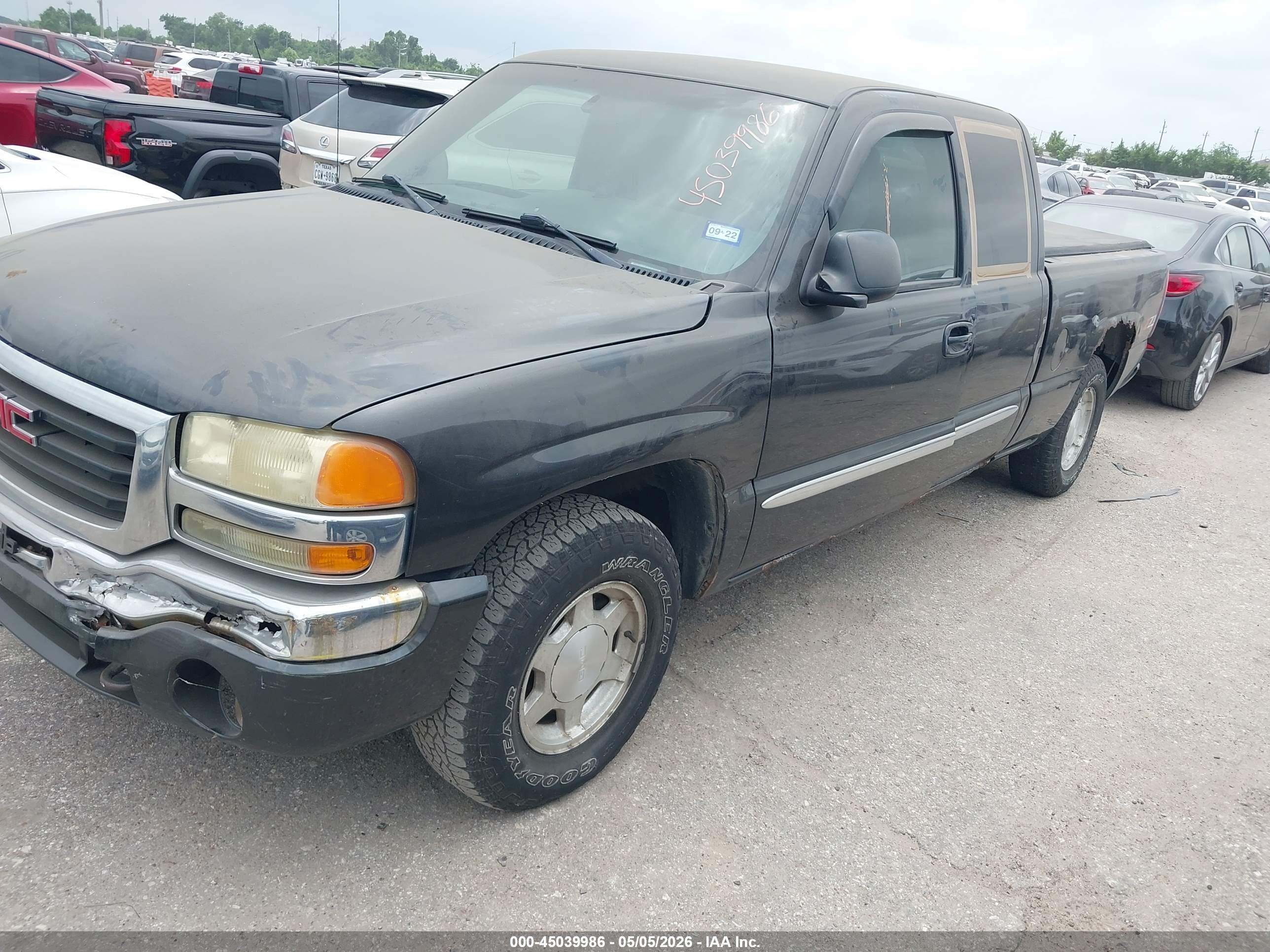 GMC SIERRA image 2