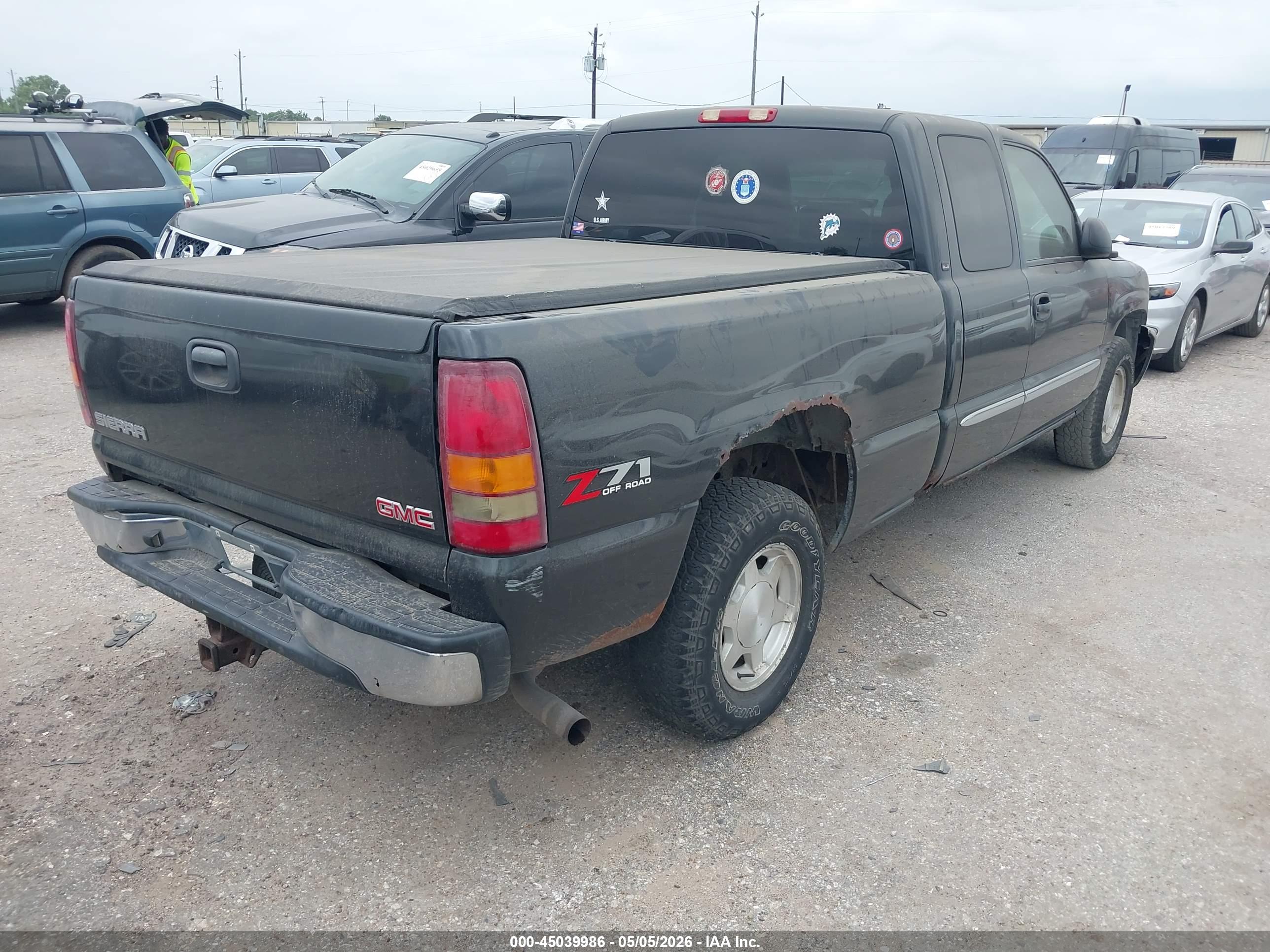 GMC SIERRA image 4