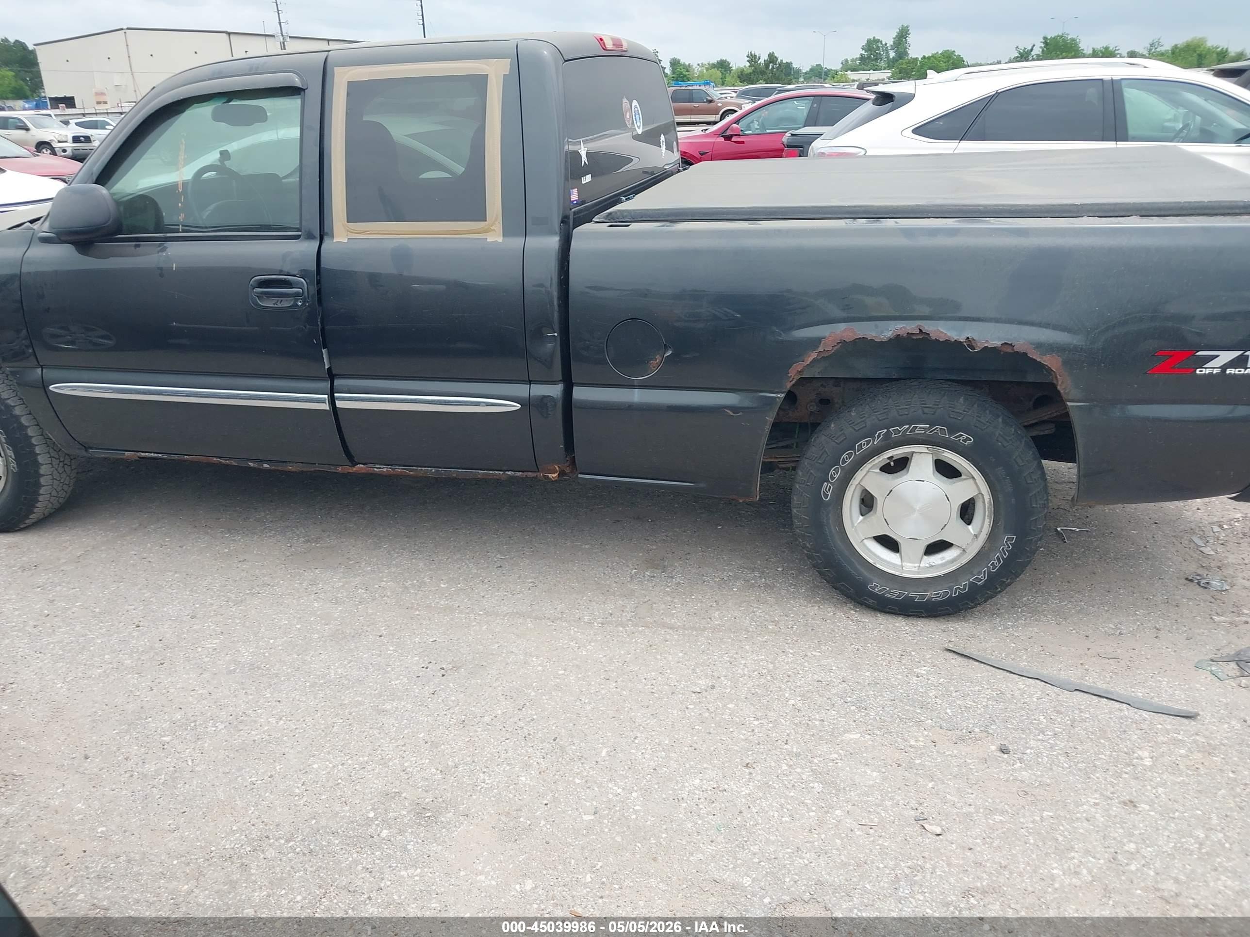 GMC SIERRA image 6