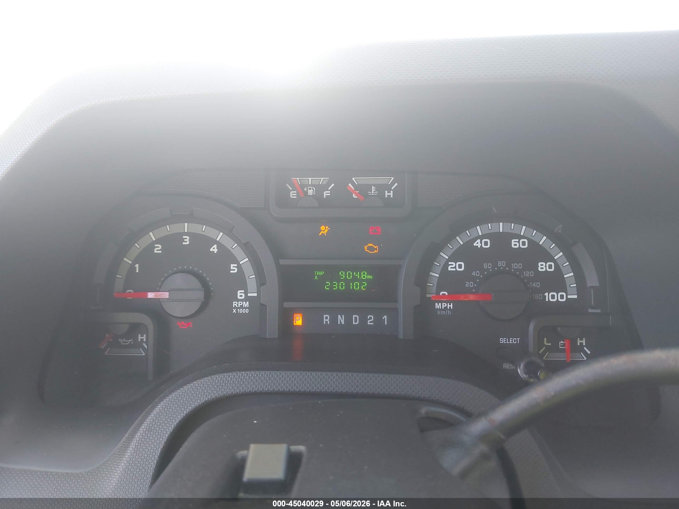 FORD E-250 image 7