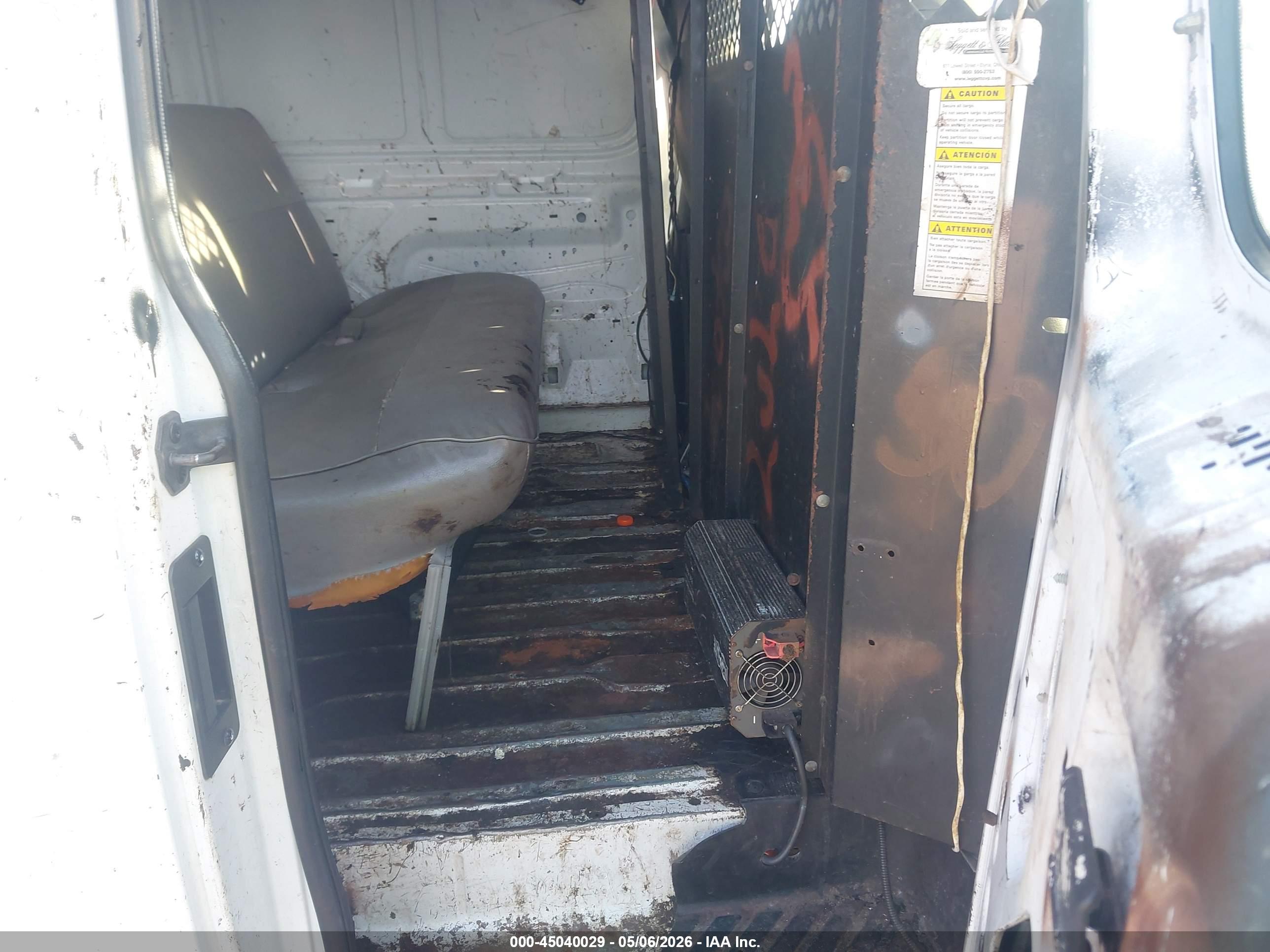 FORD E-250 image 8