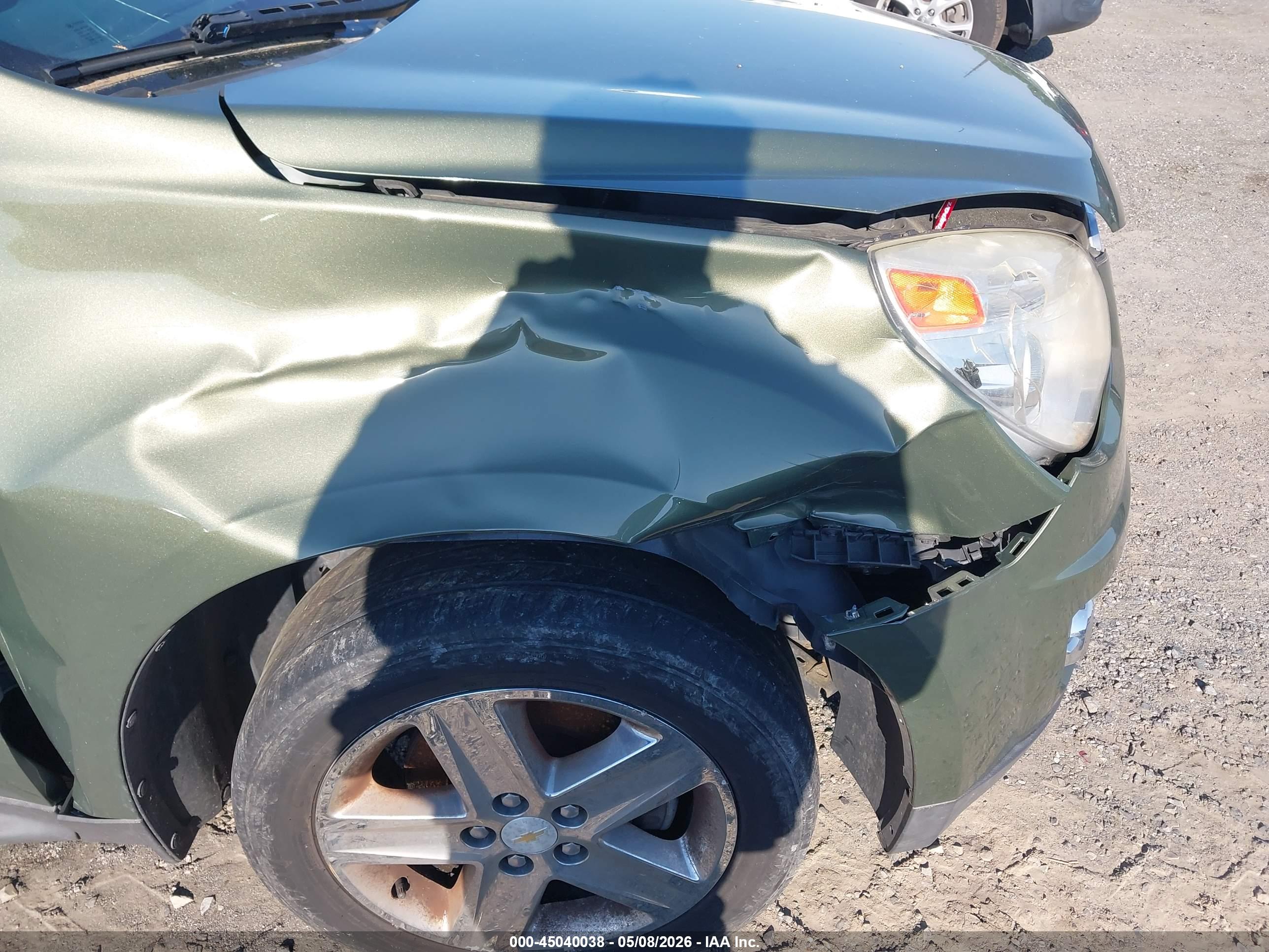 CHEVROLET EQUINOX image 6