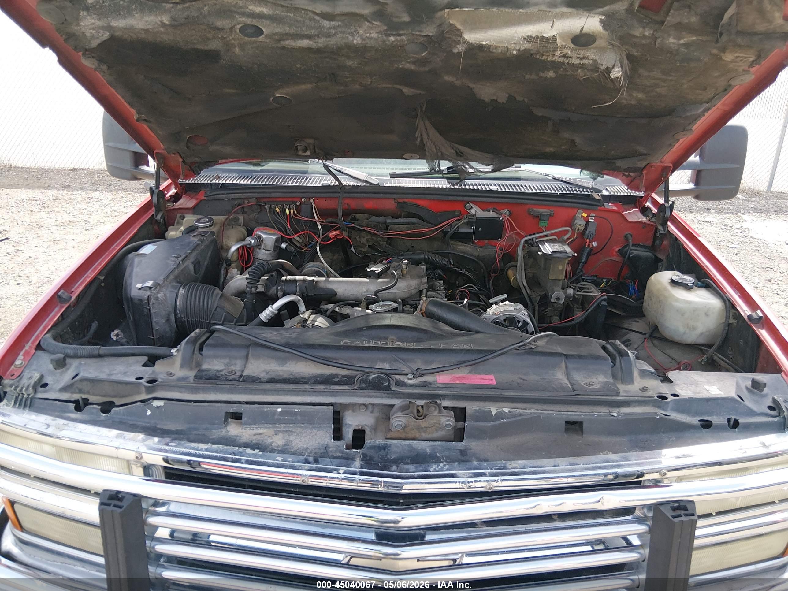 CHEVROLET GMT-400 image 10