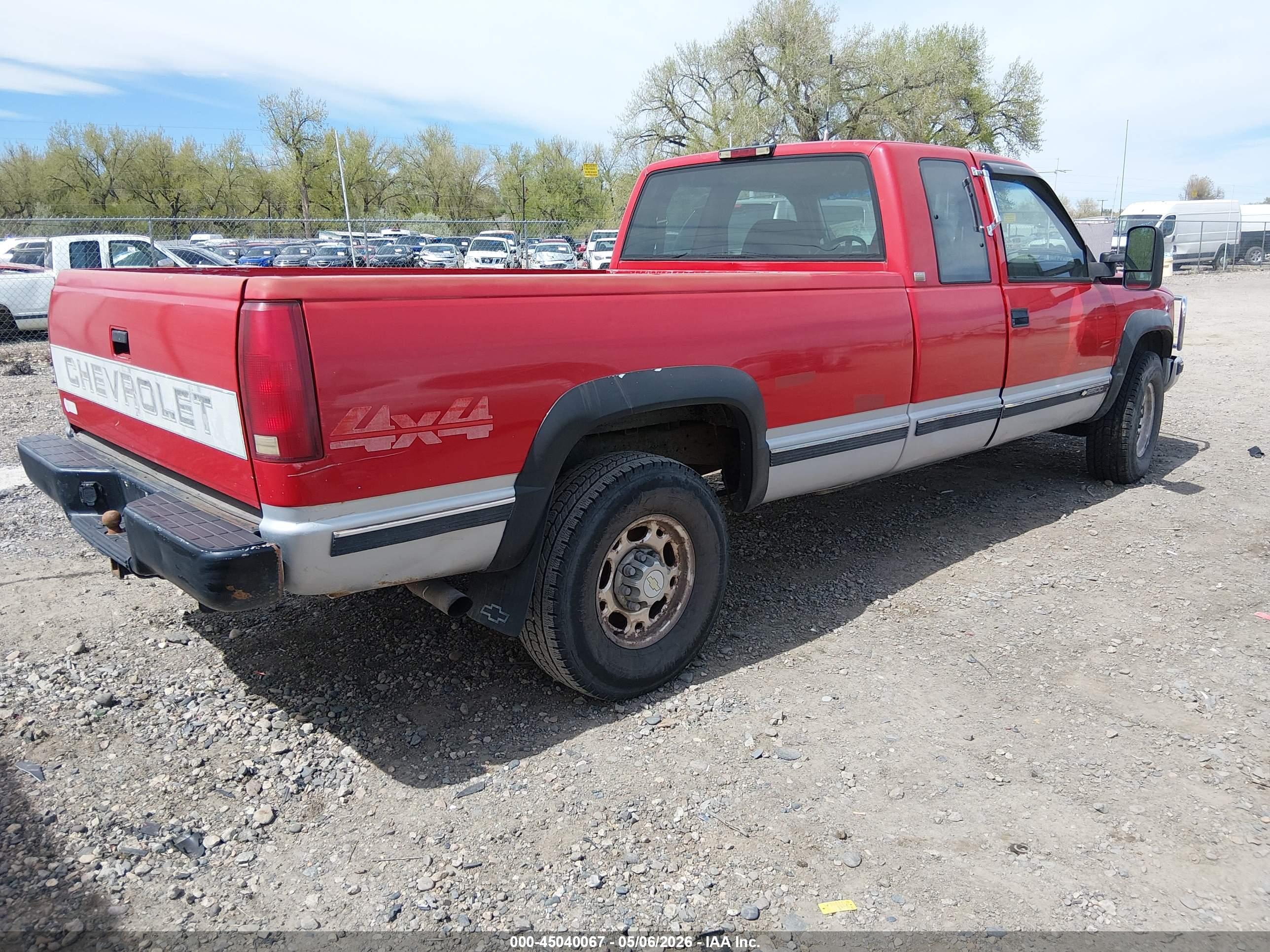 CHEVROLET GMT-400 image 4