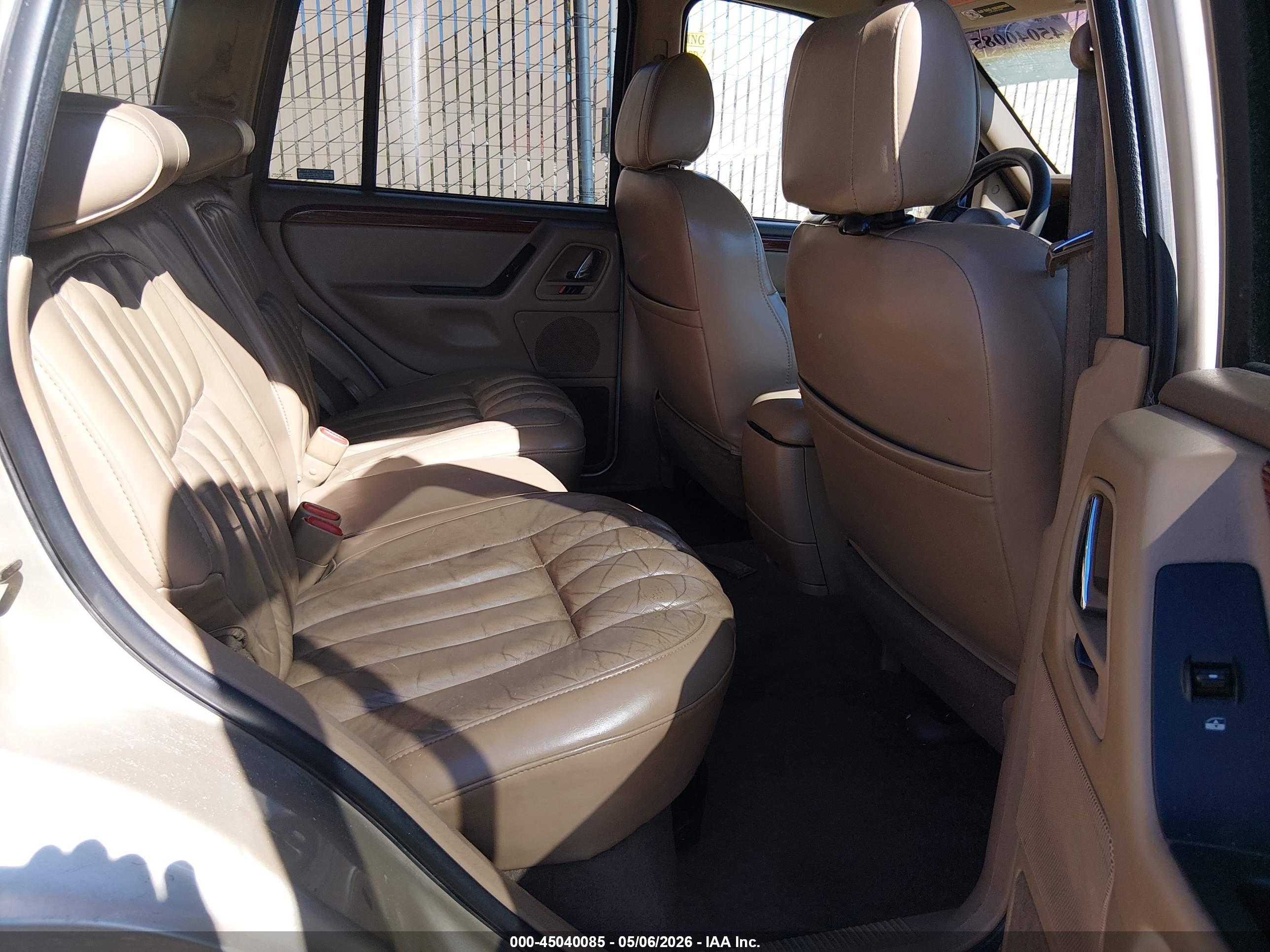 JEEP GRAND image 8