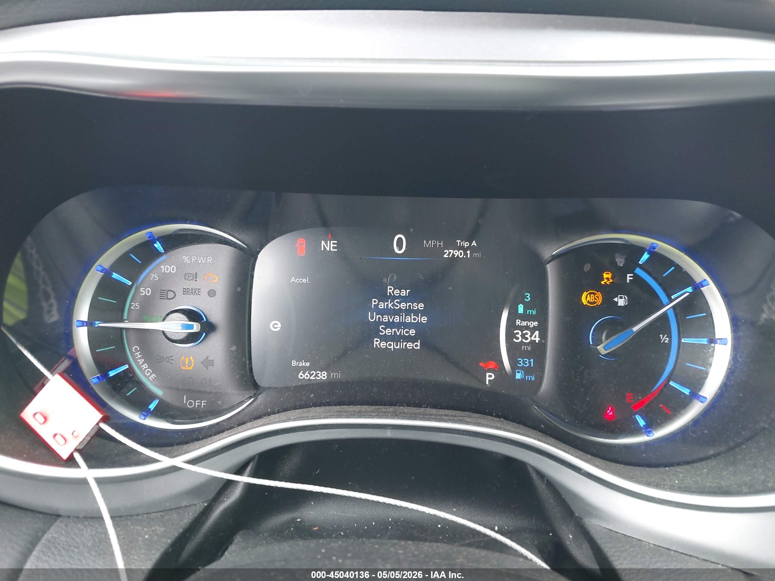 CHRYSLER PACIFICA image 7
