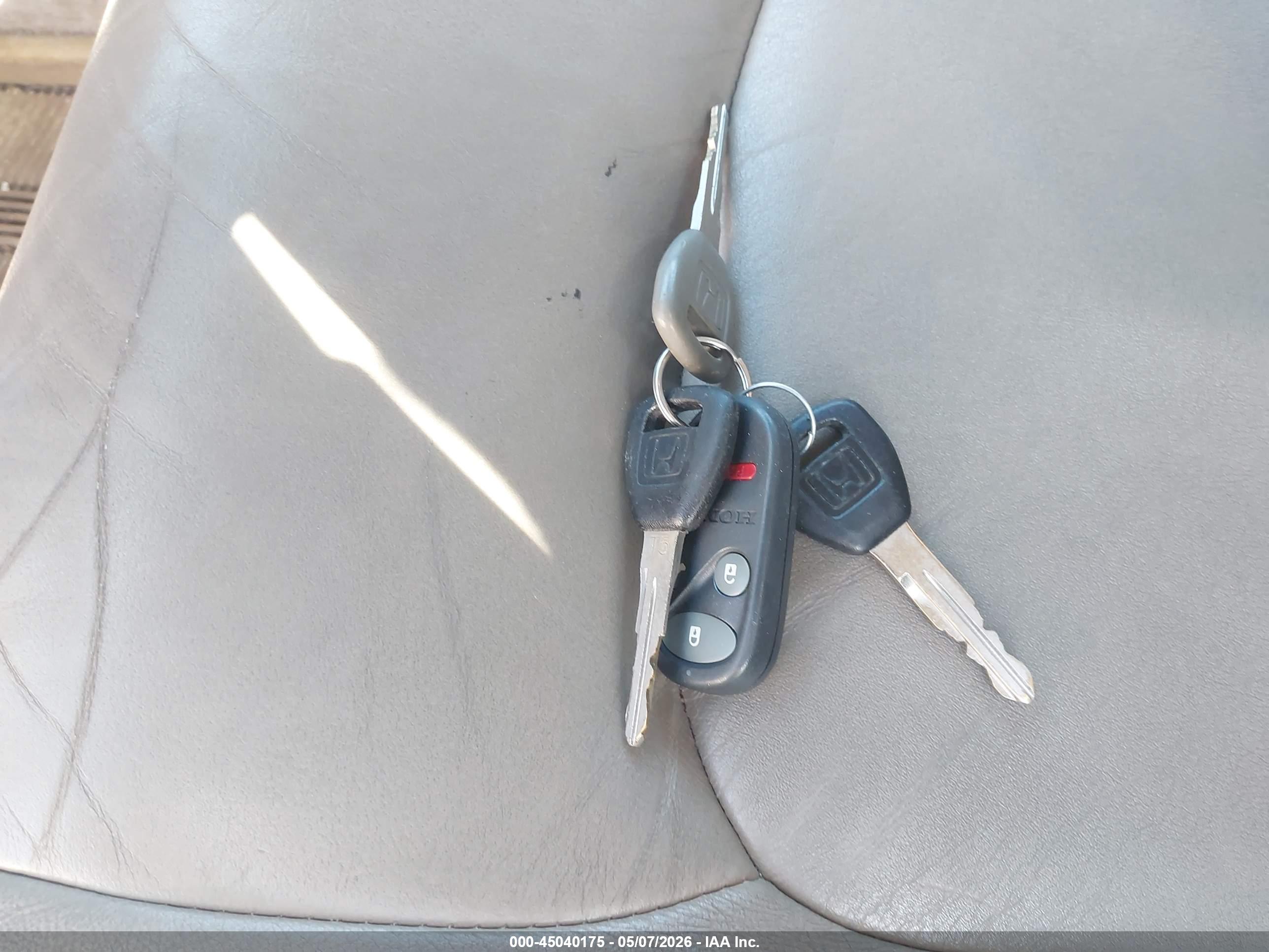 HONDA ACCORD image 11