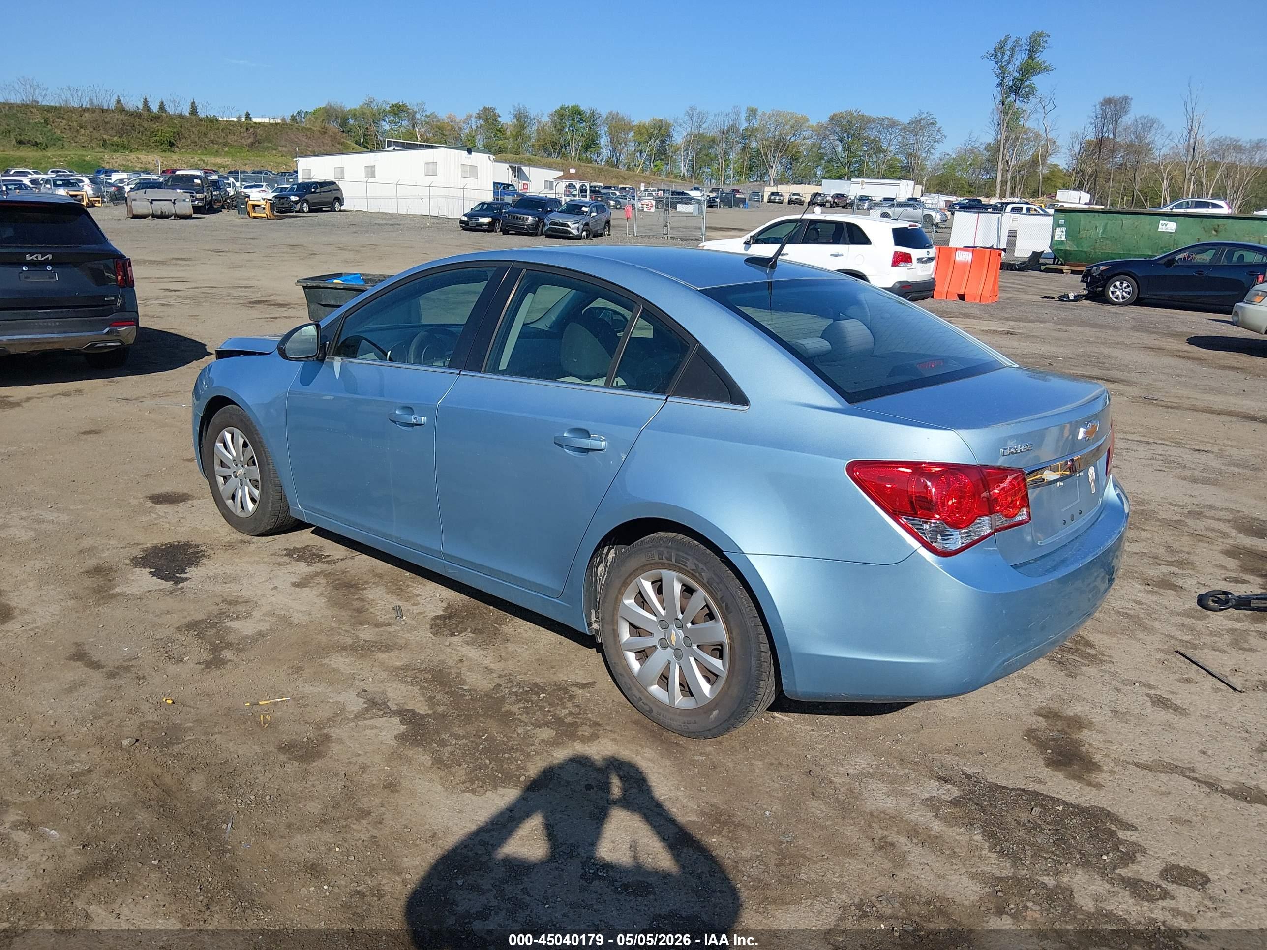 CHEVROLET CRUZE image 3