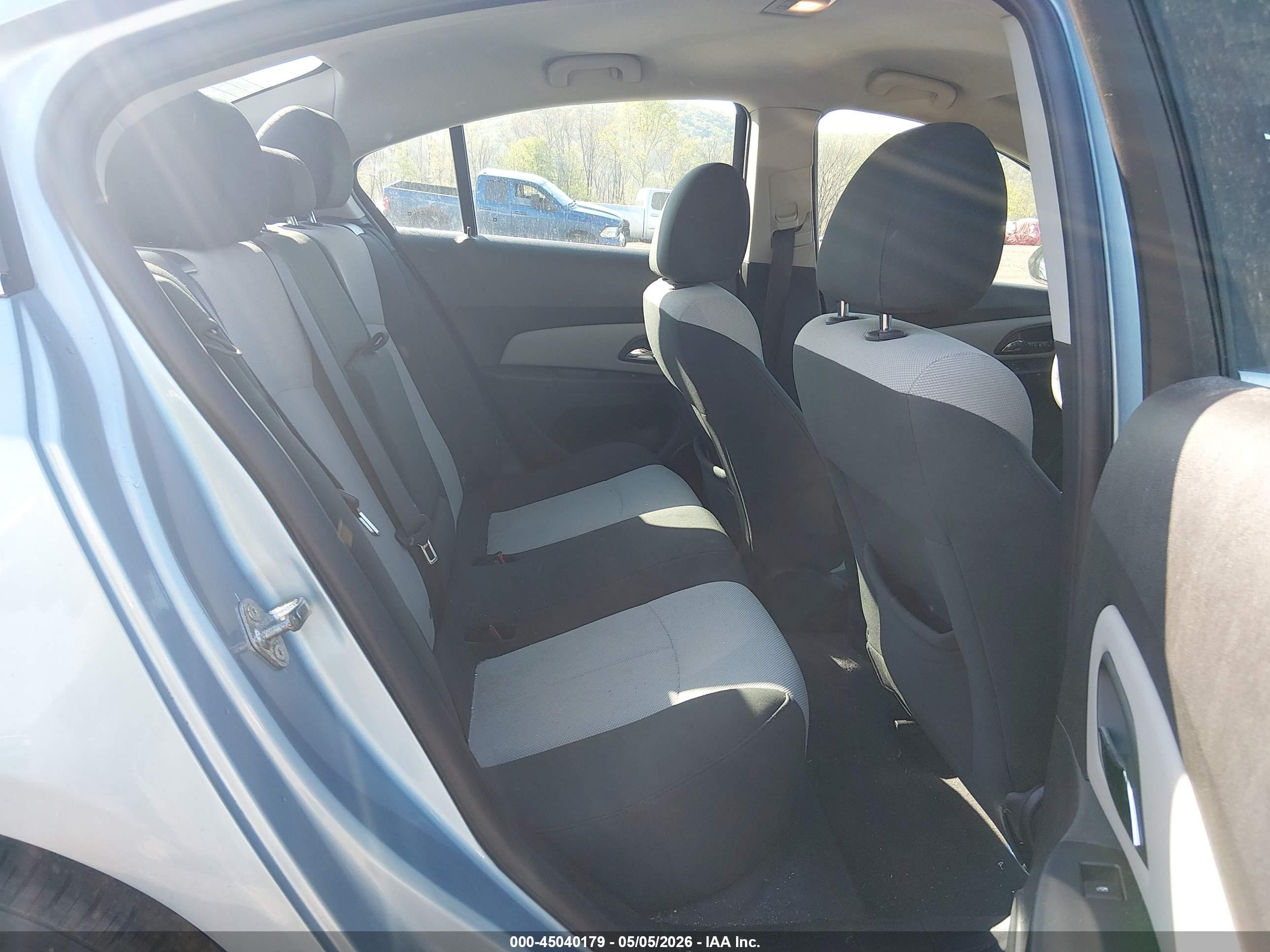 CHEVROLET CRUZE image 8