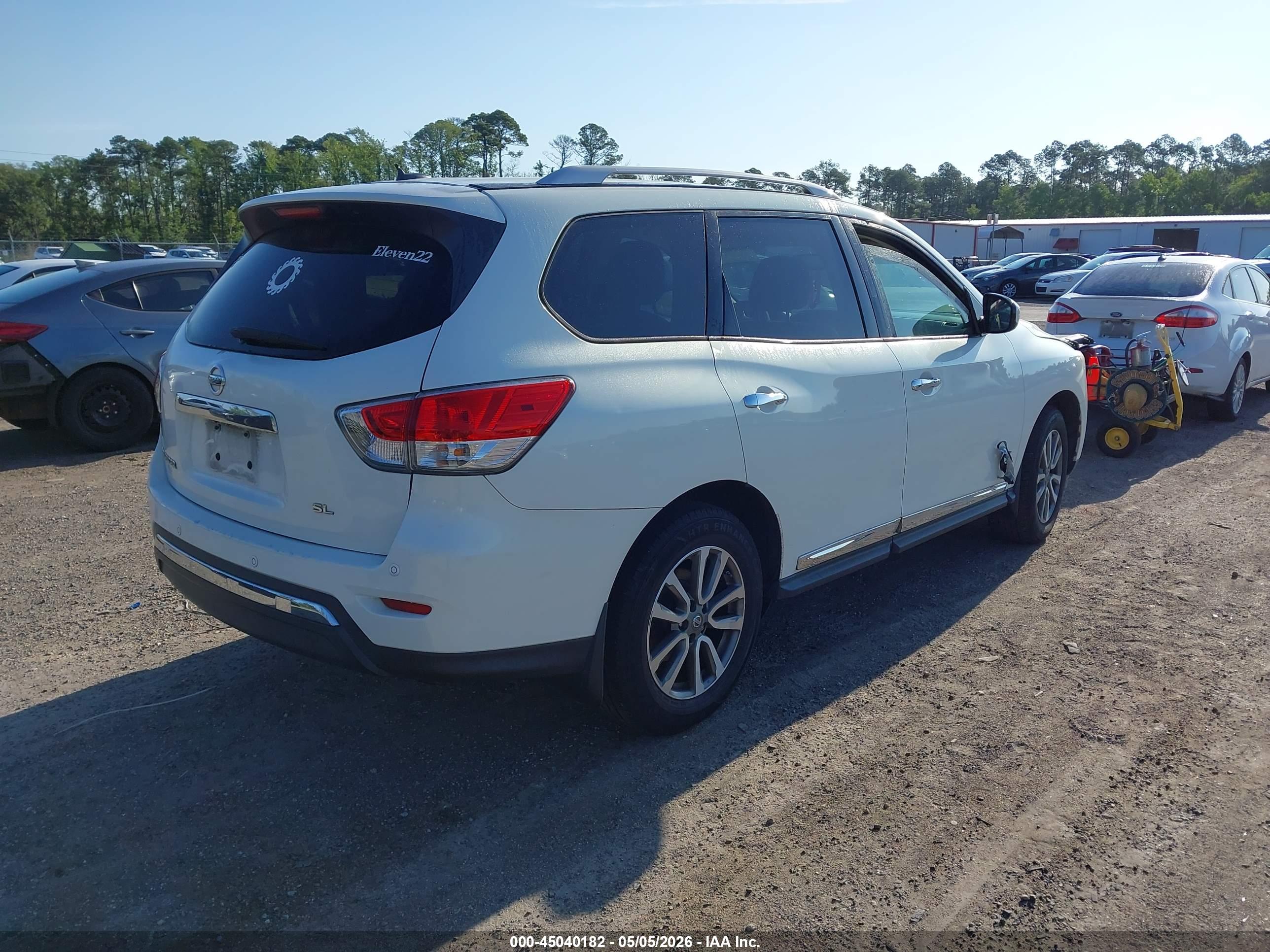 NISSAN PATHFINDER image 4