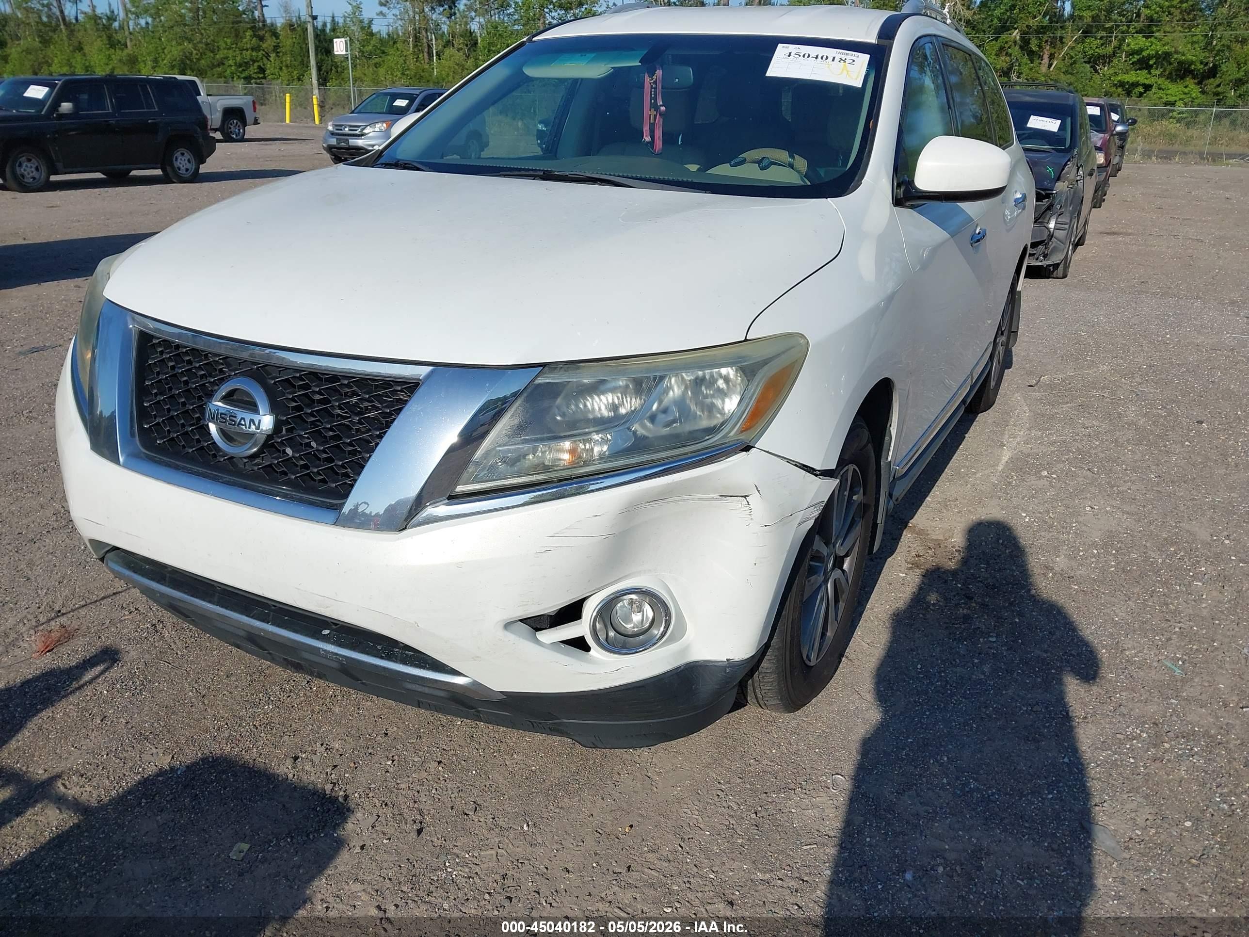 NISSAN PATHFINDER image 6