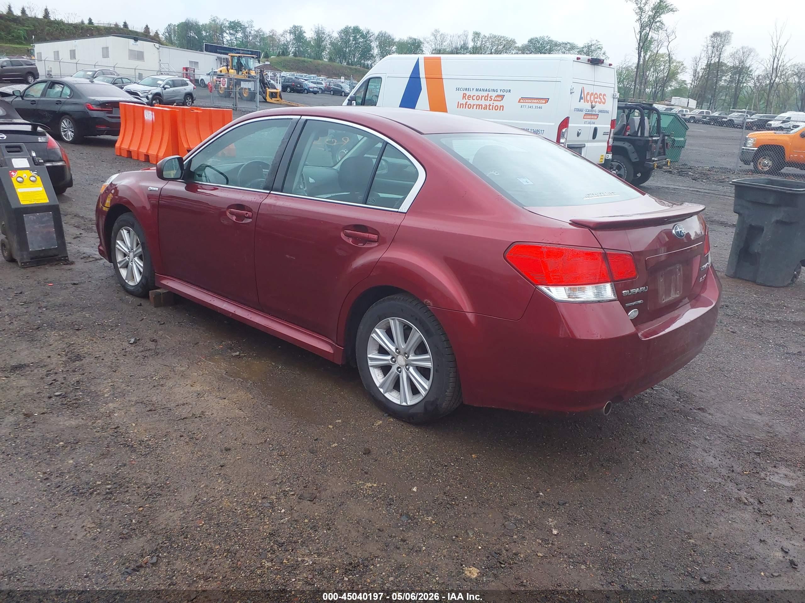 SUBARU LEGACY image 3