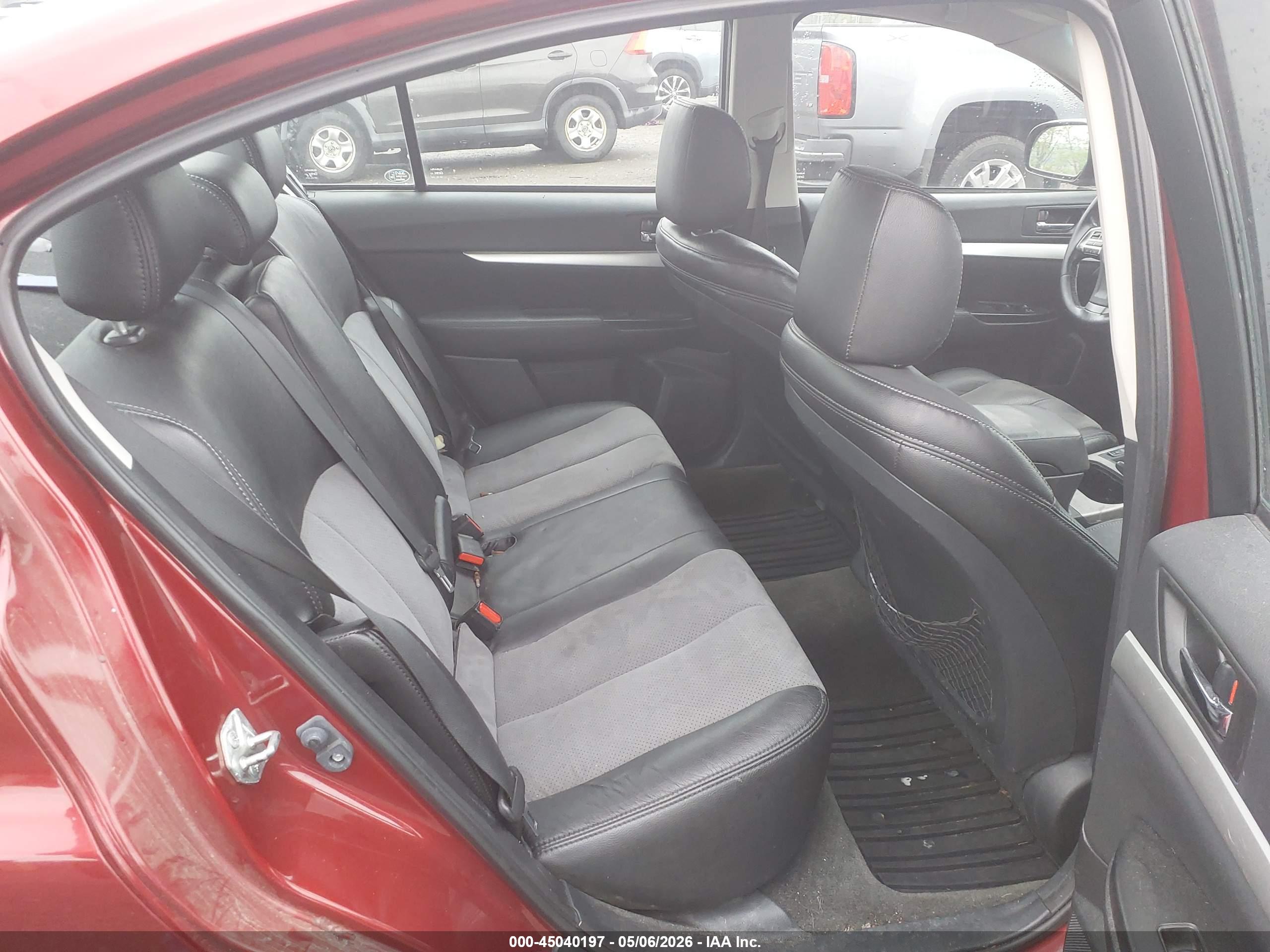 SUBARU LEGACY image 8