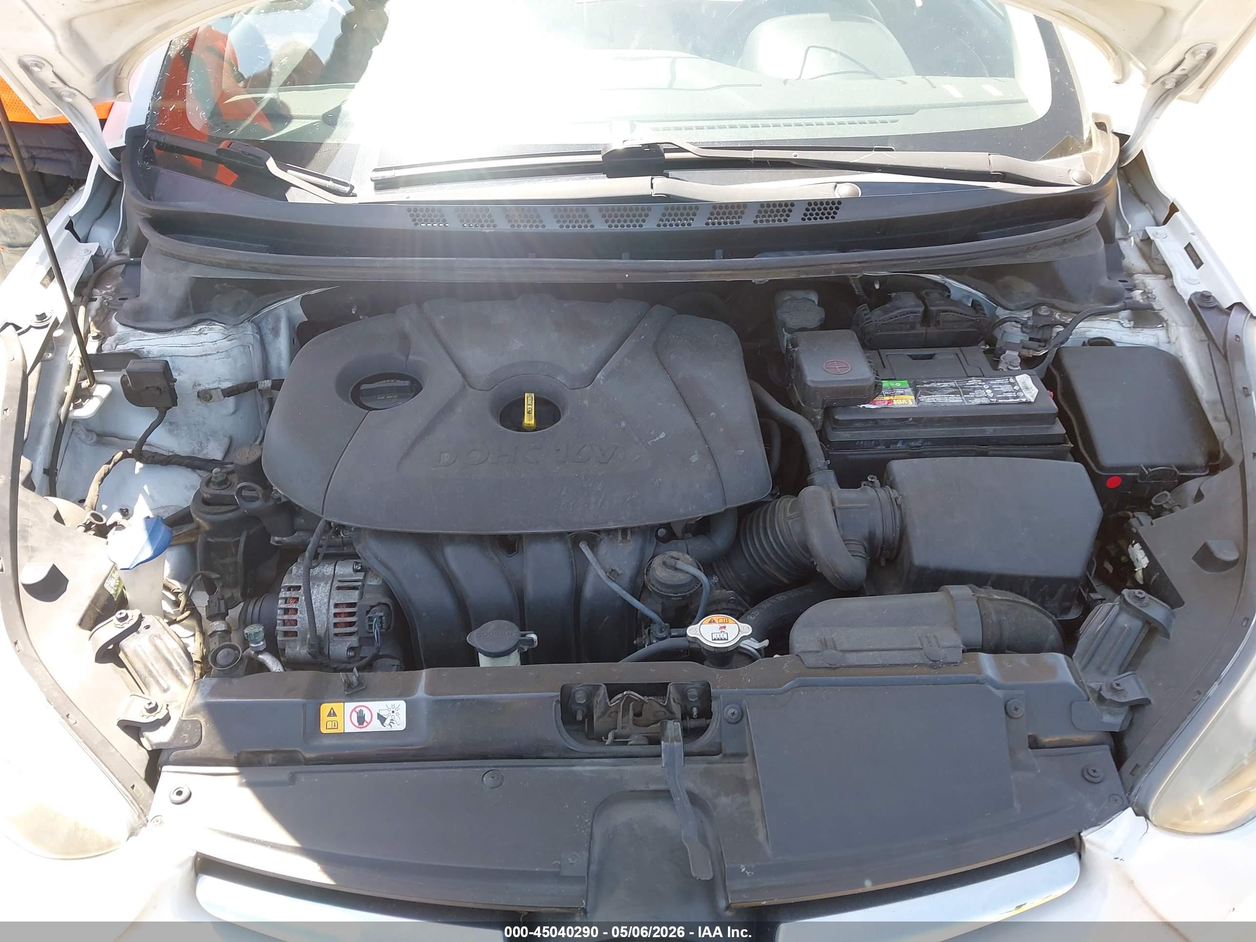 HYUNDAI ELANTRA image 10