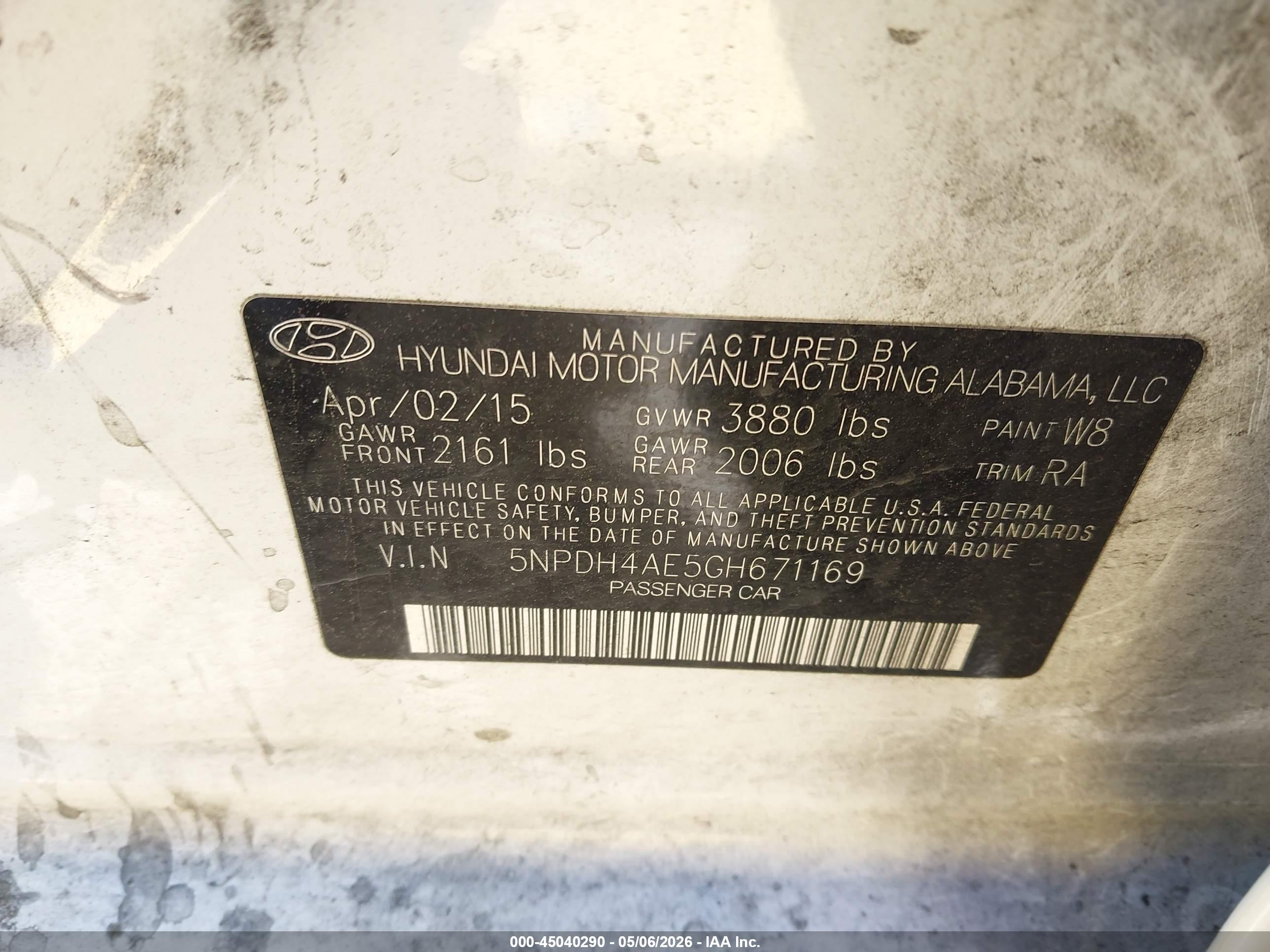 HYUNDAI ELANTRA image 9