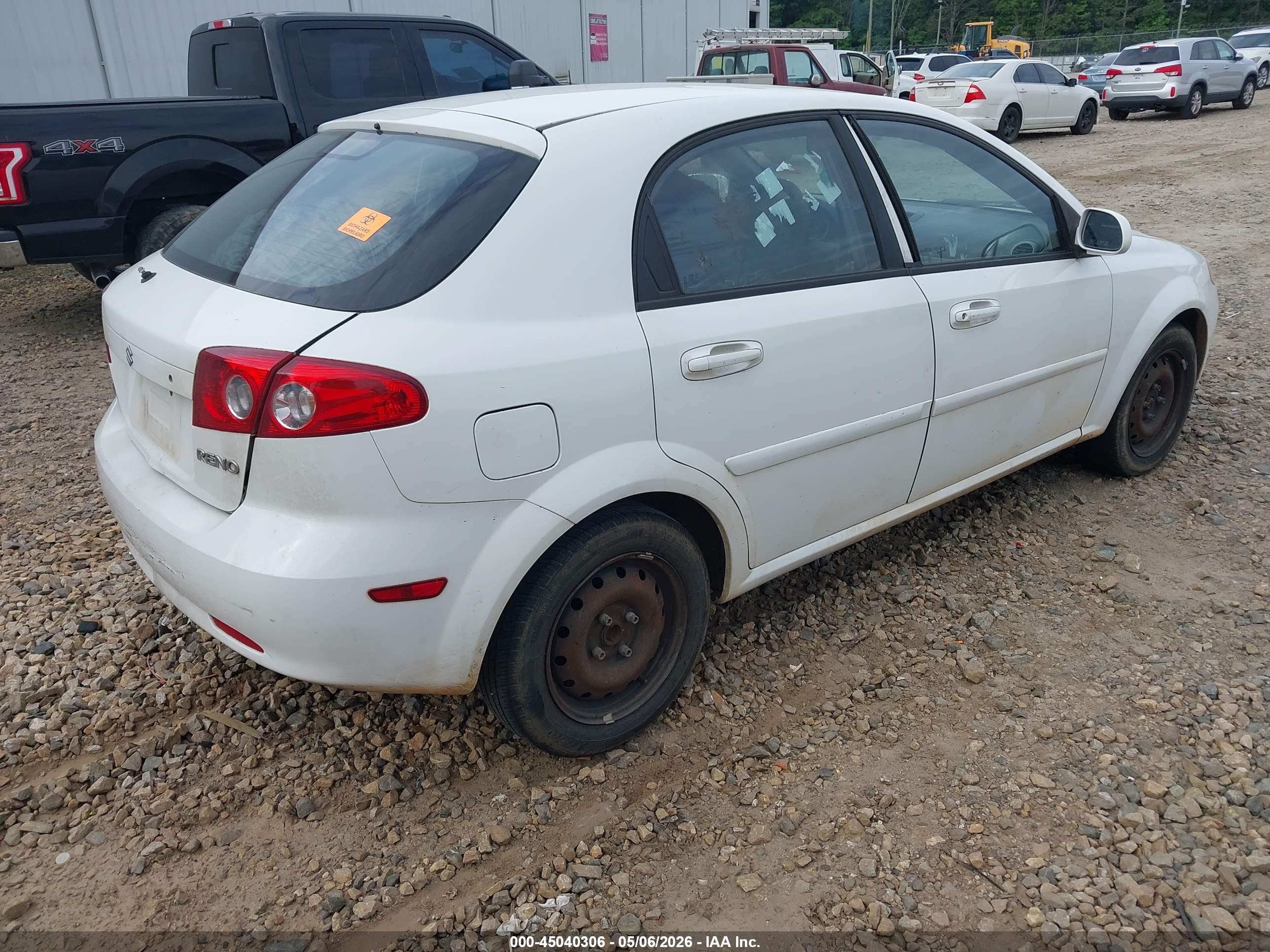 SUZUKI RENO image 4