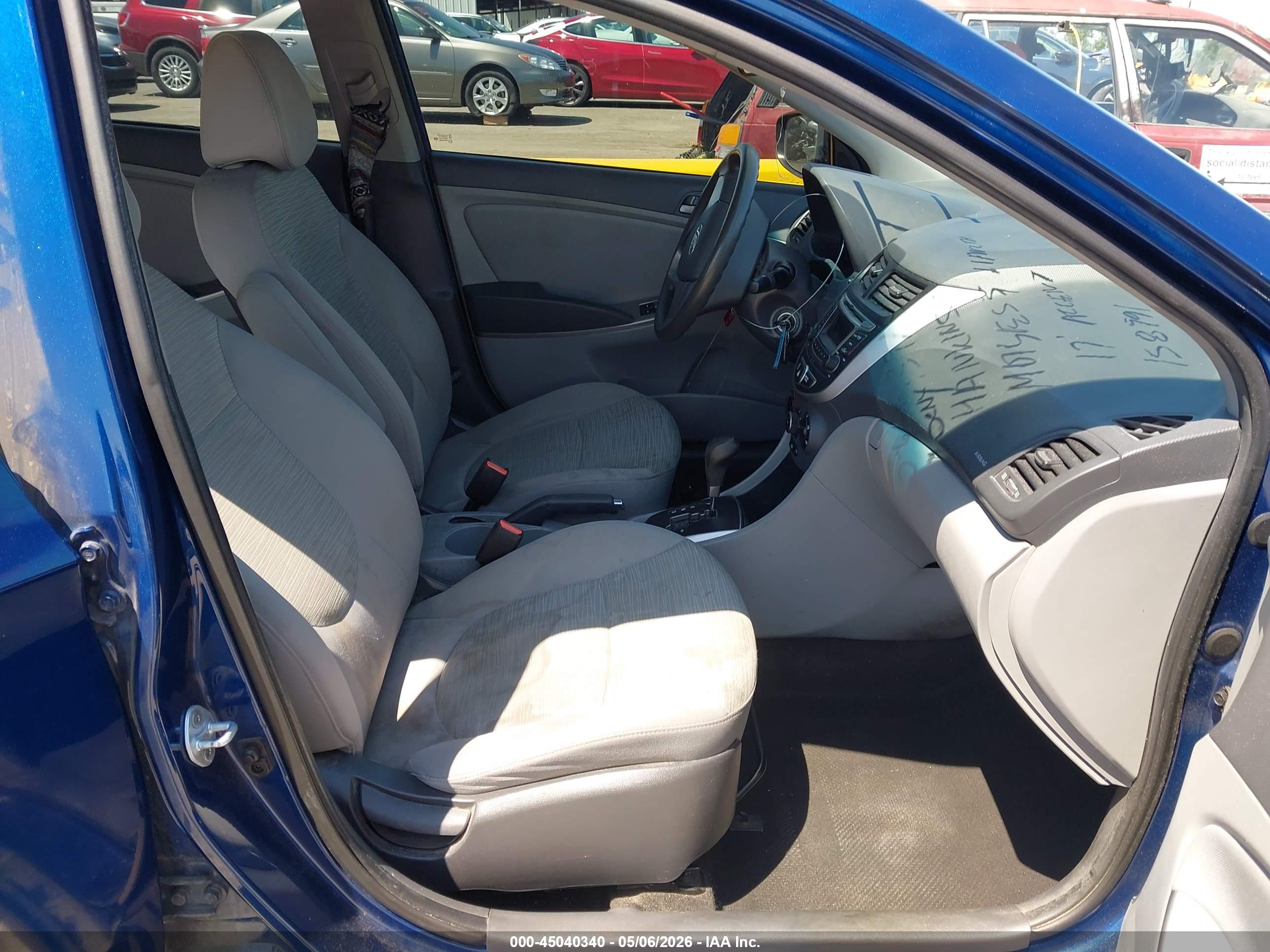 HYUNDAI ACCENT image 5