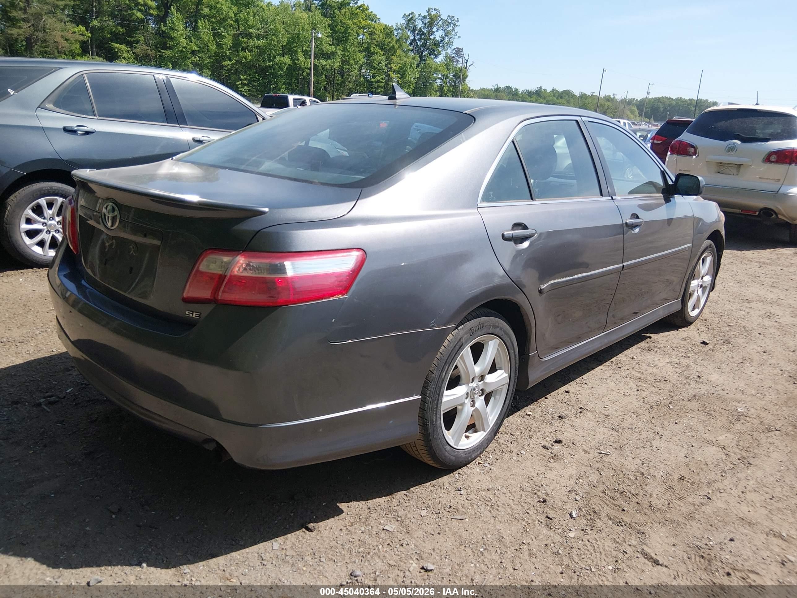 TOYOTA CAMRY image 4