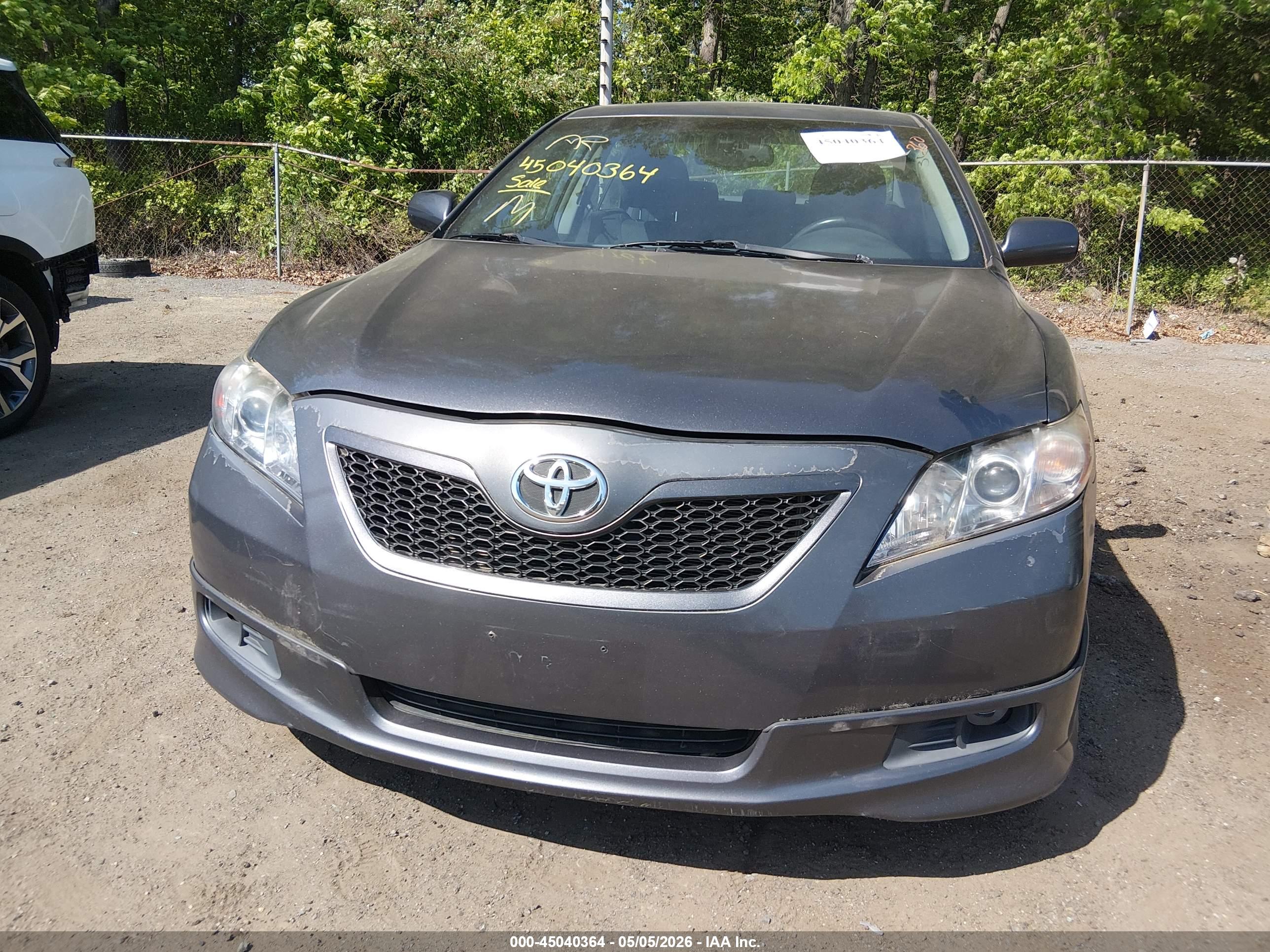TOYOTA CAMRY image 6