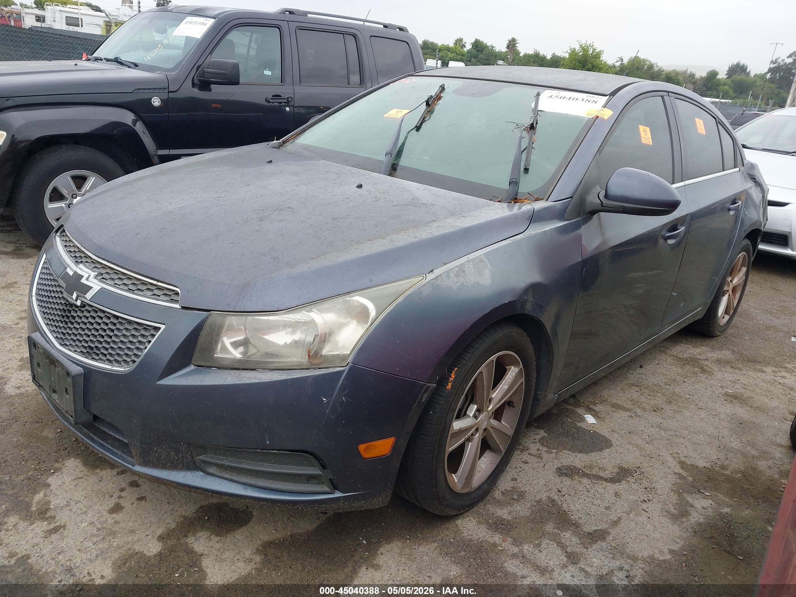 CHEVROLET CRUZE image 2
