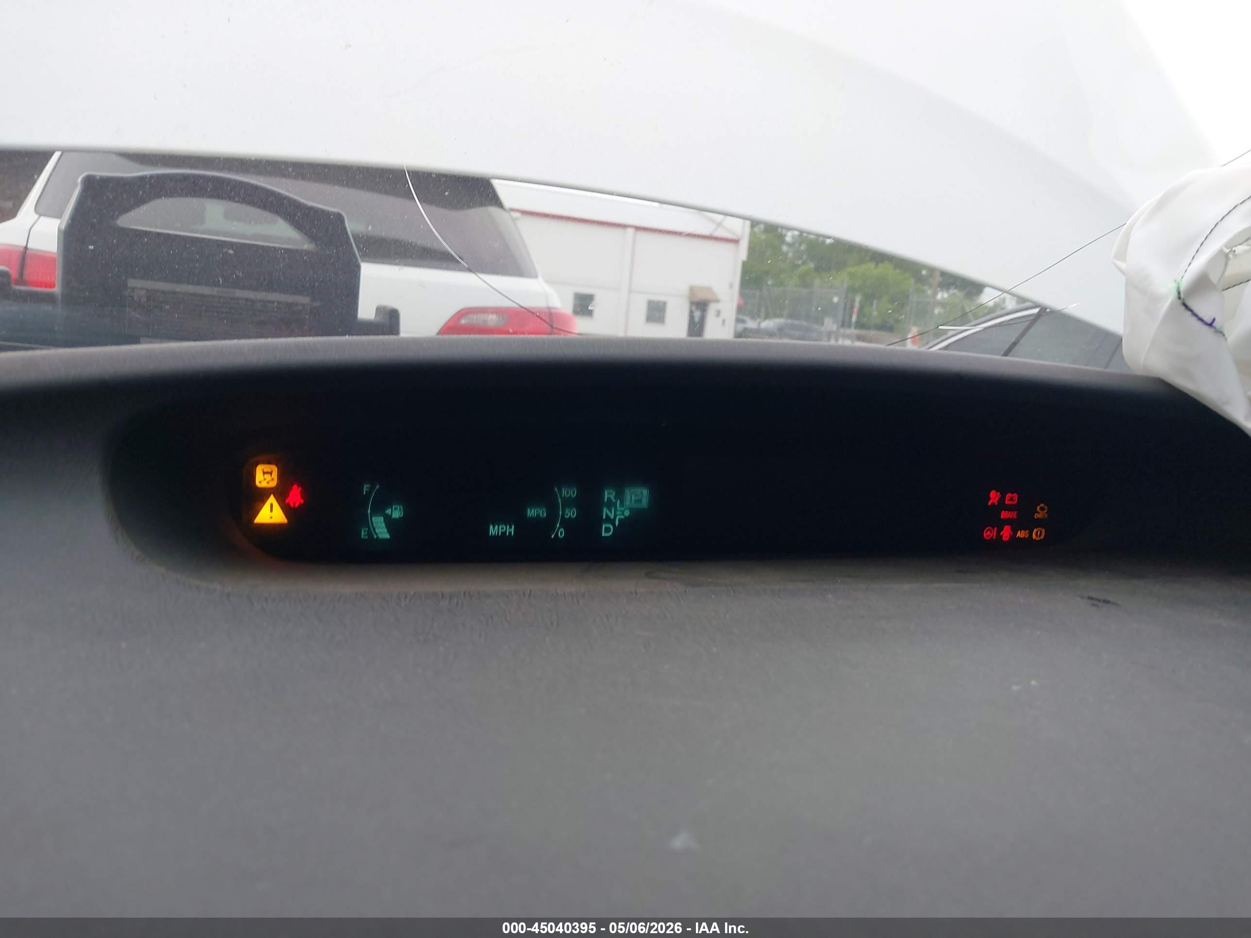 TOYOTA PRIUS image 7