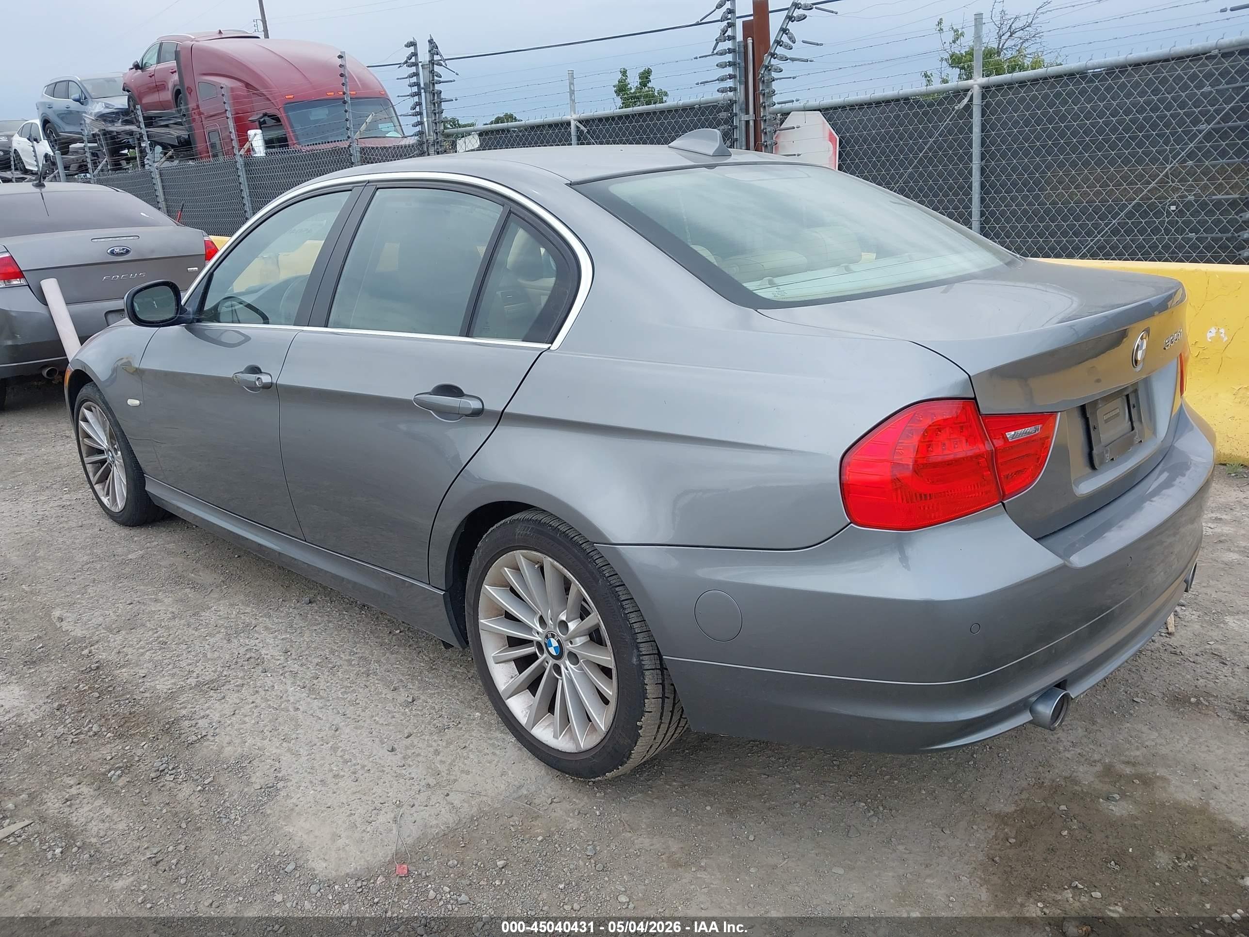 BMW 335D image 3