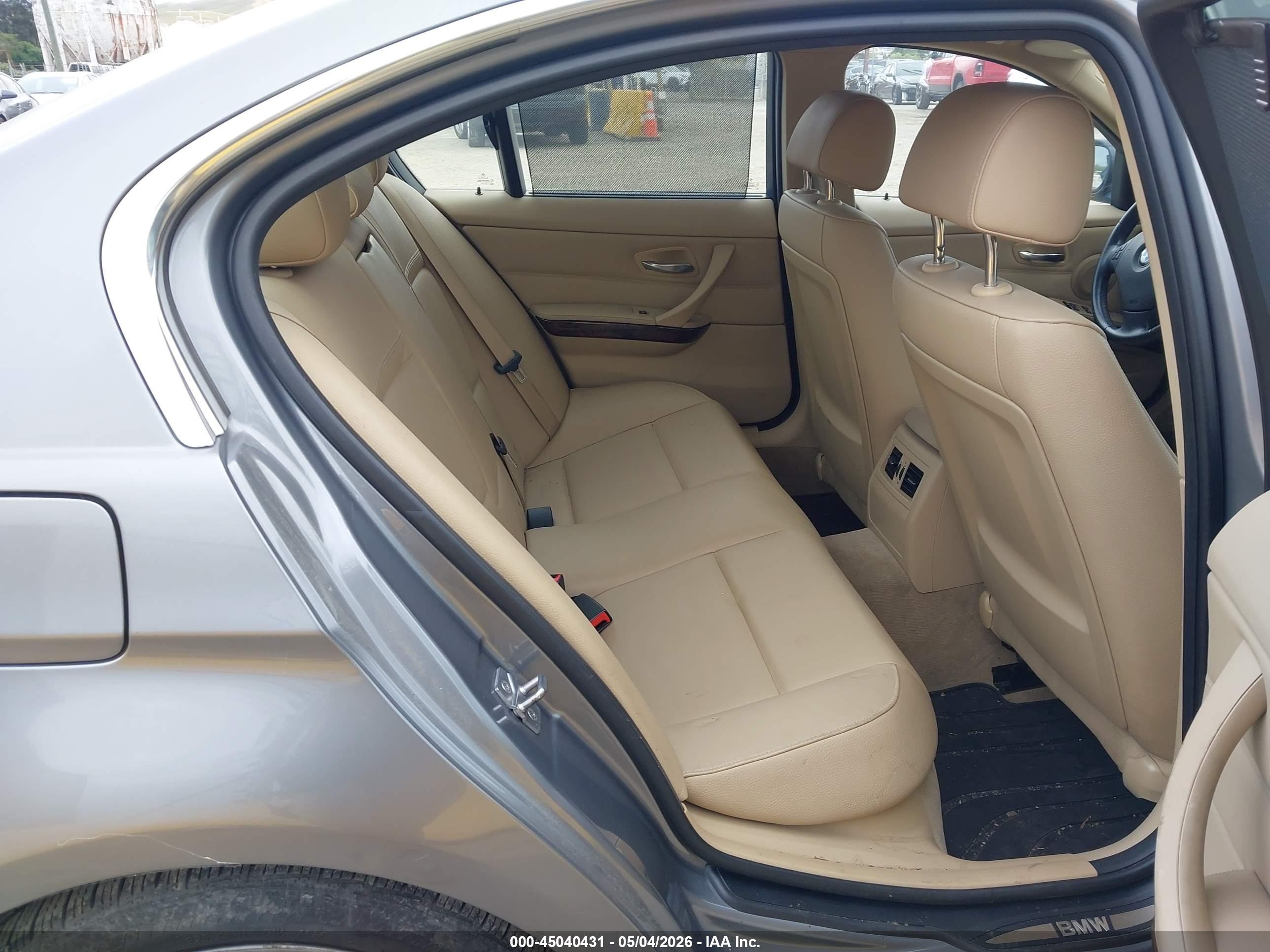 BMW 335D image 8