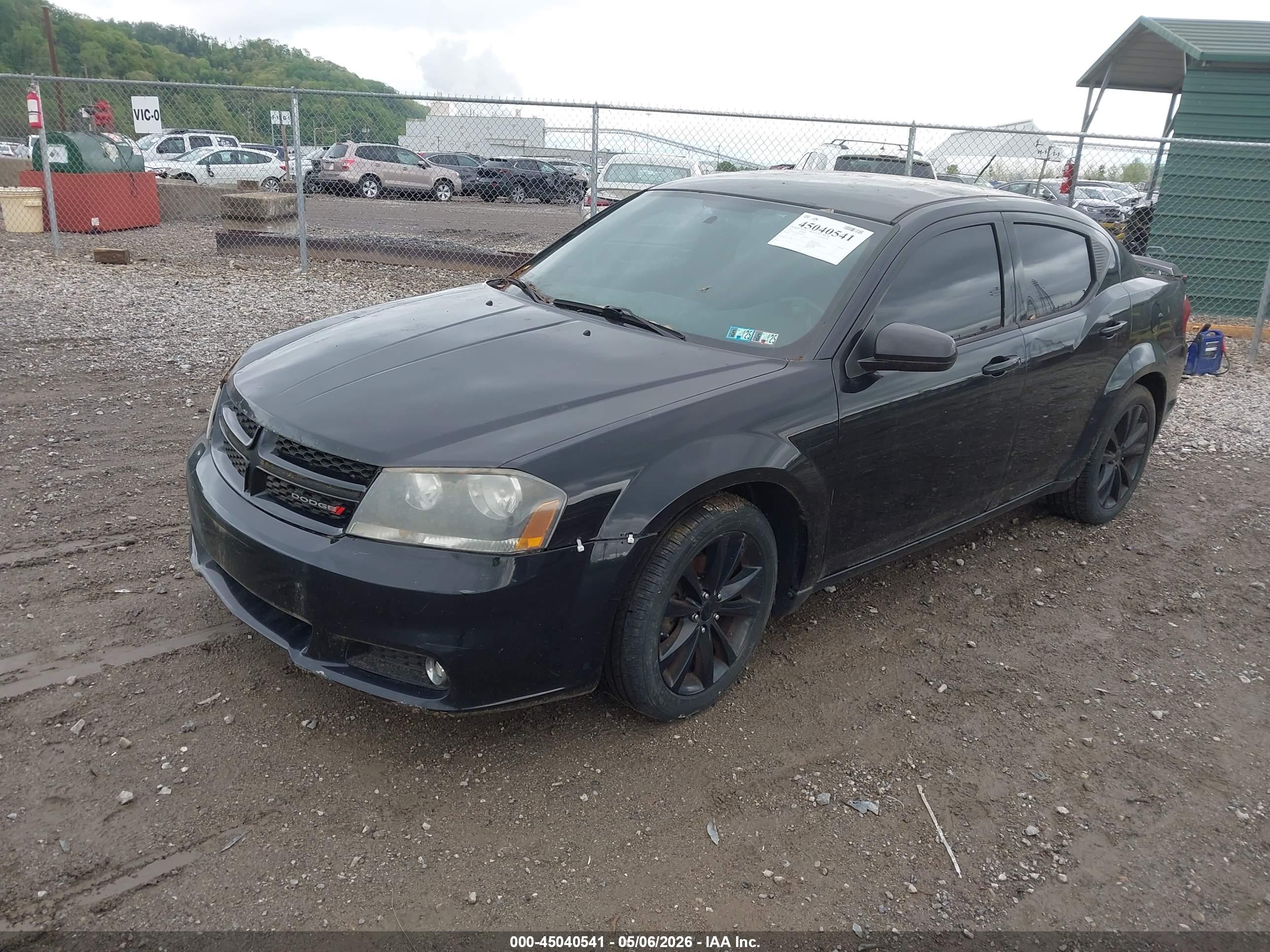 DODGE AVENGER image 2