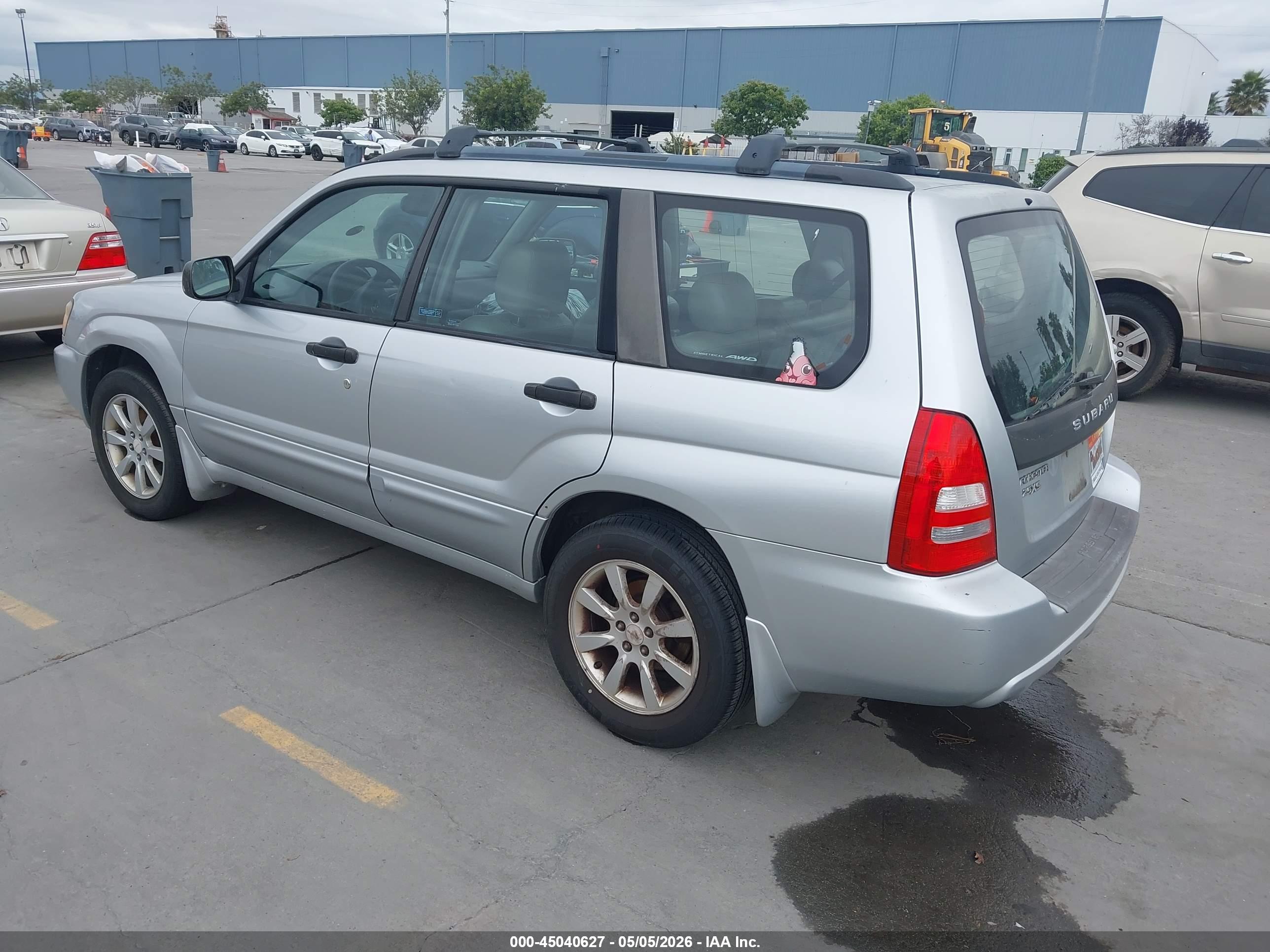 SUBARU FORESTER image 3