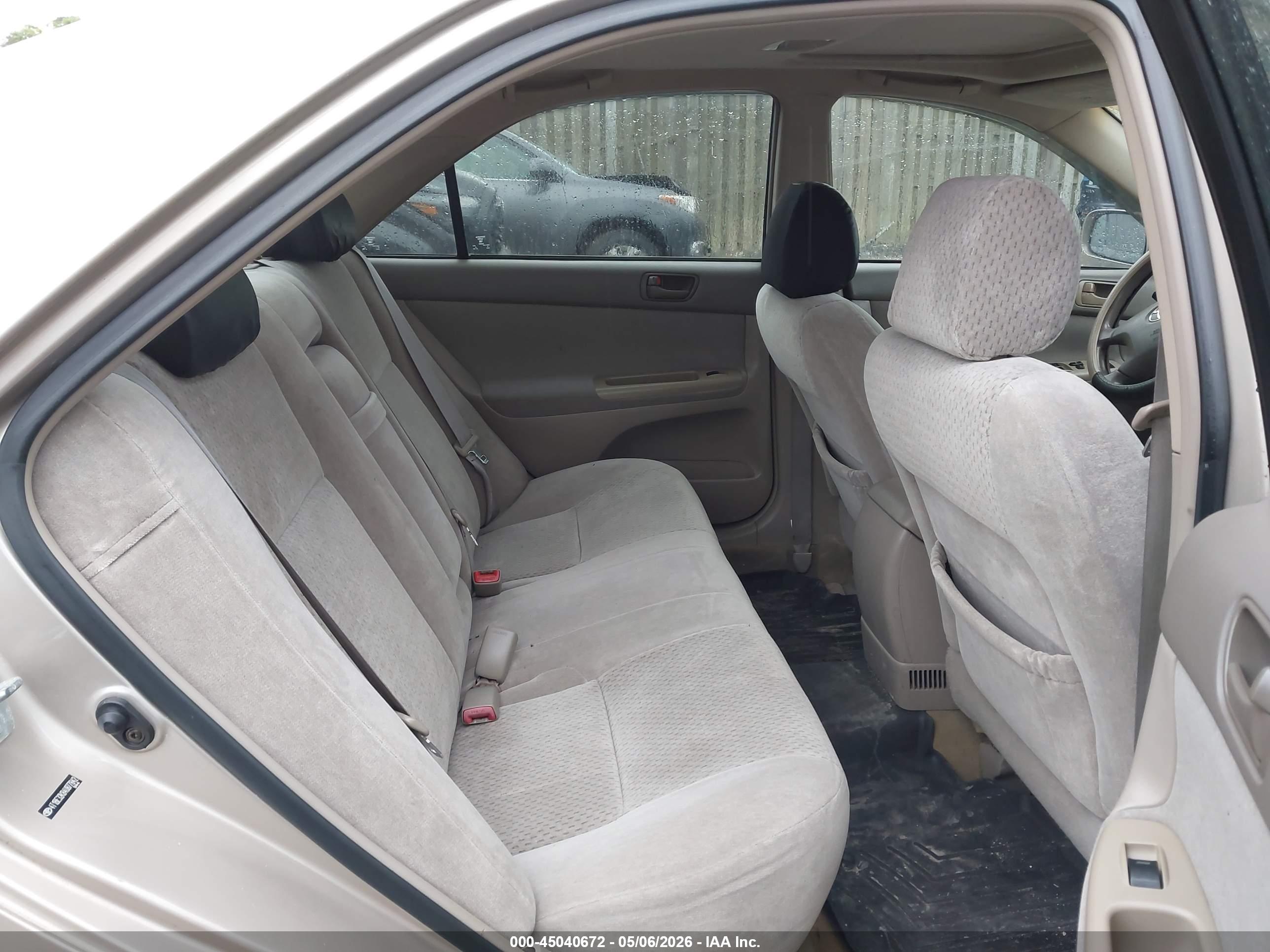 TOYOTA CAMRY image 8